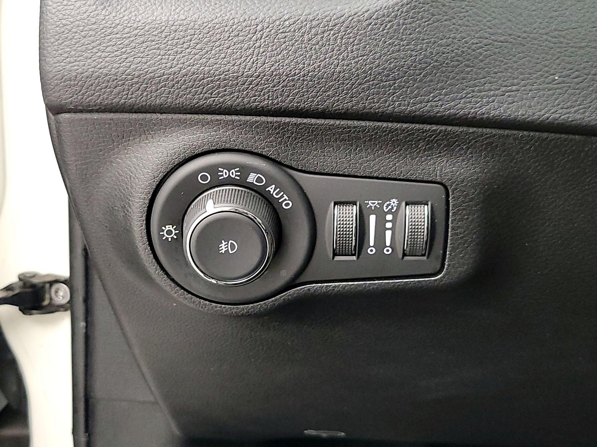 Thumbnail: 2019 Jeep Compass - 13