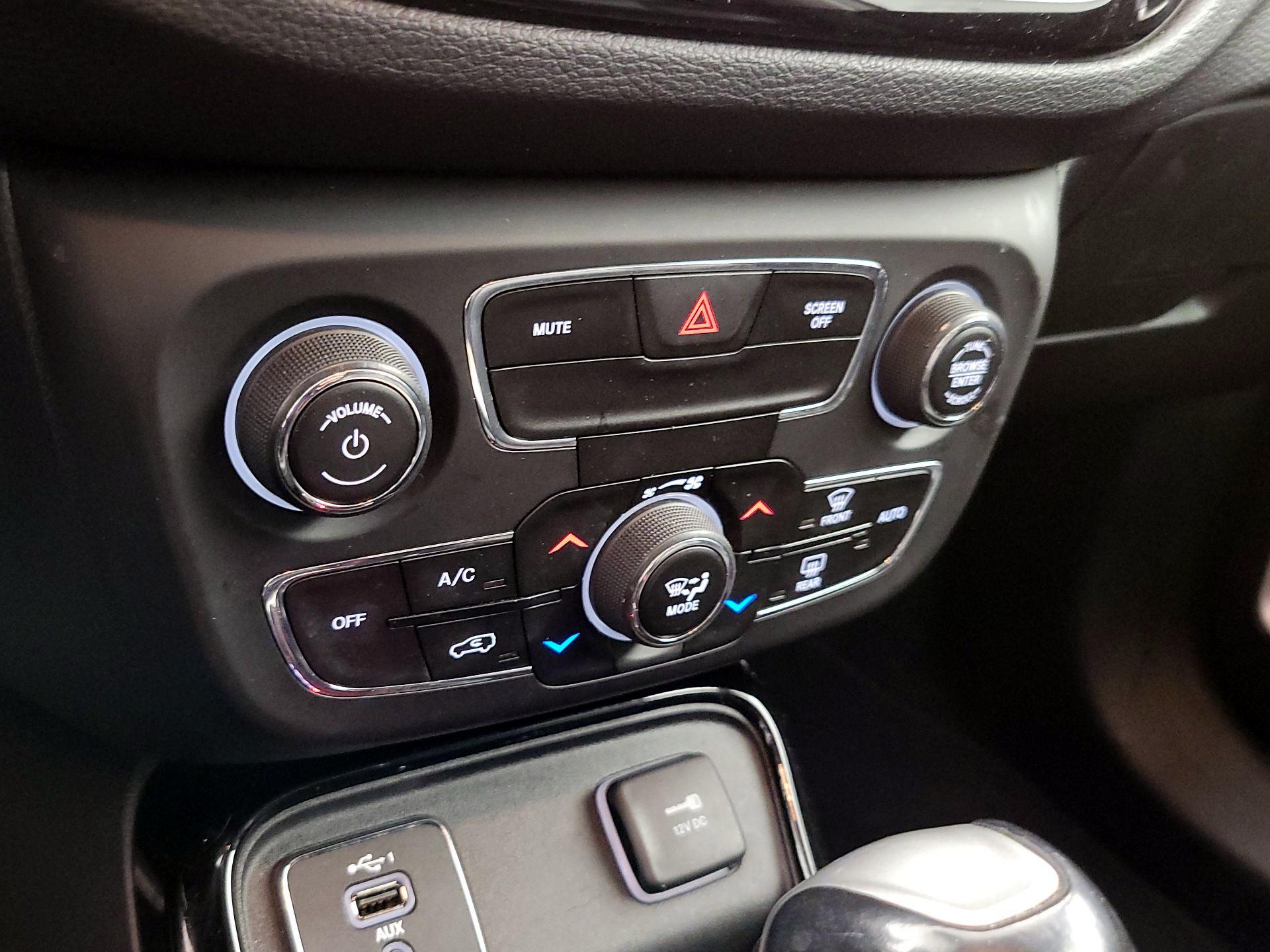 Thumbnail: 2019 Jeep Compass - 16