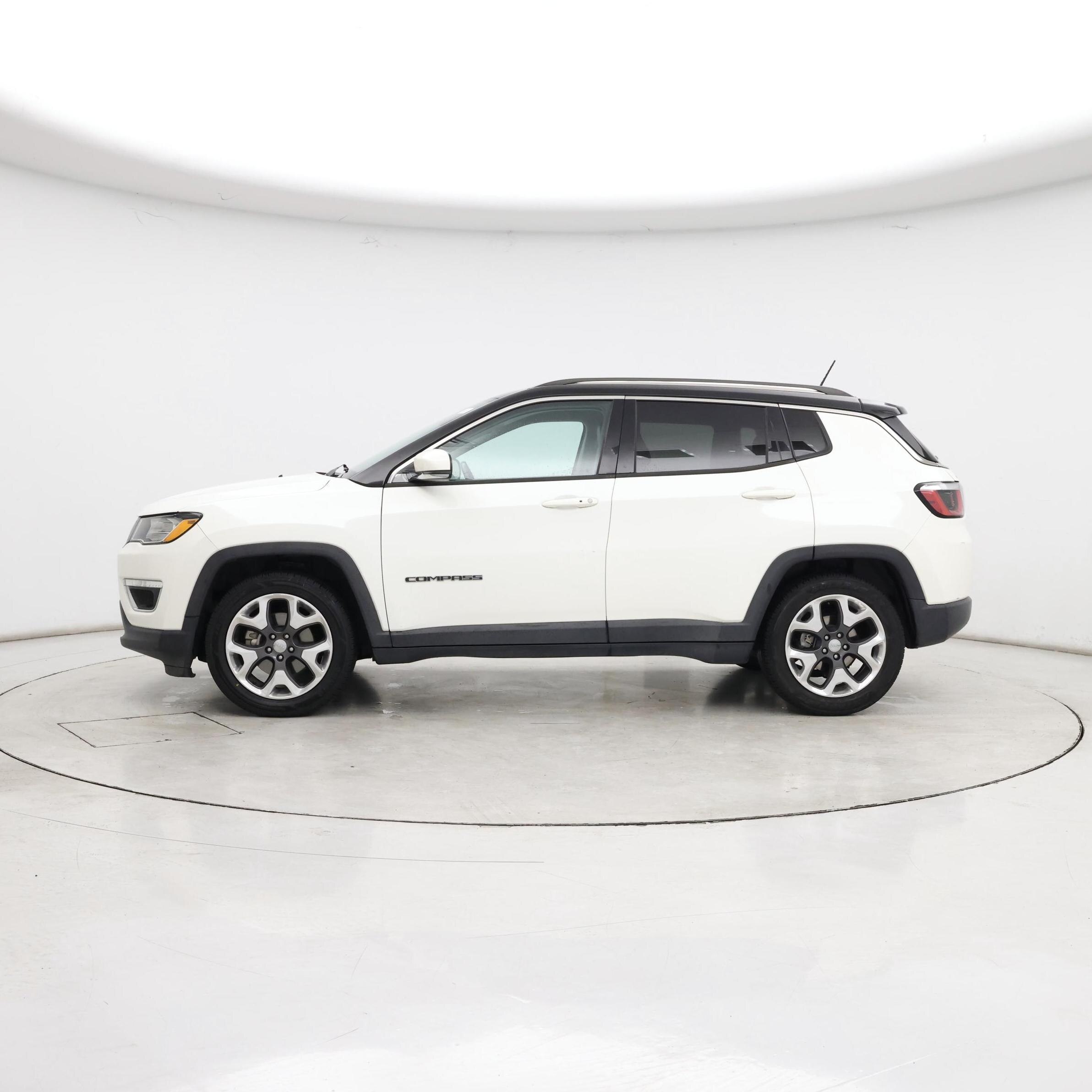 Thumbnail: 2019 Jeep Compass - 3