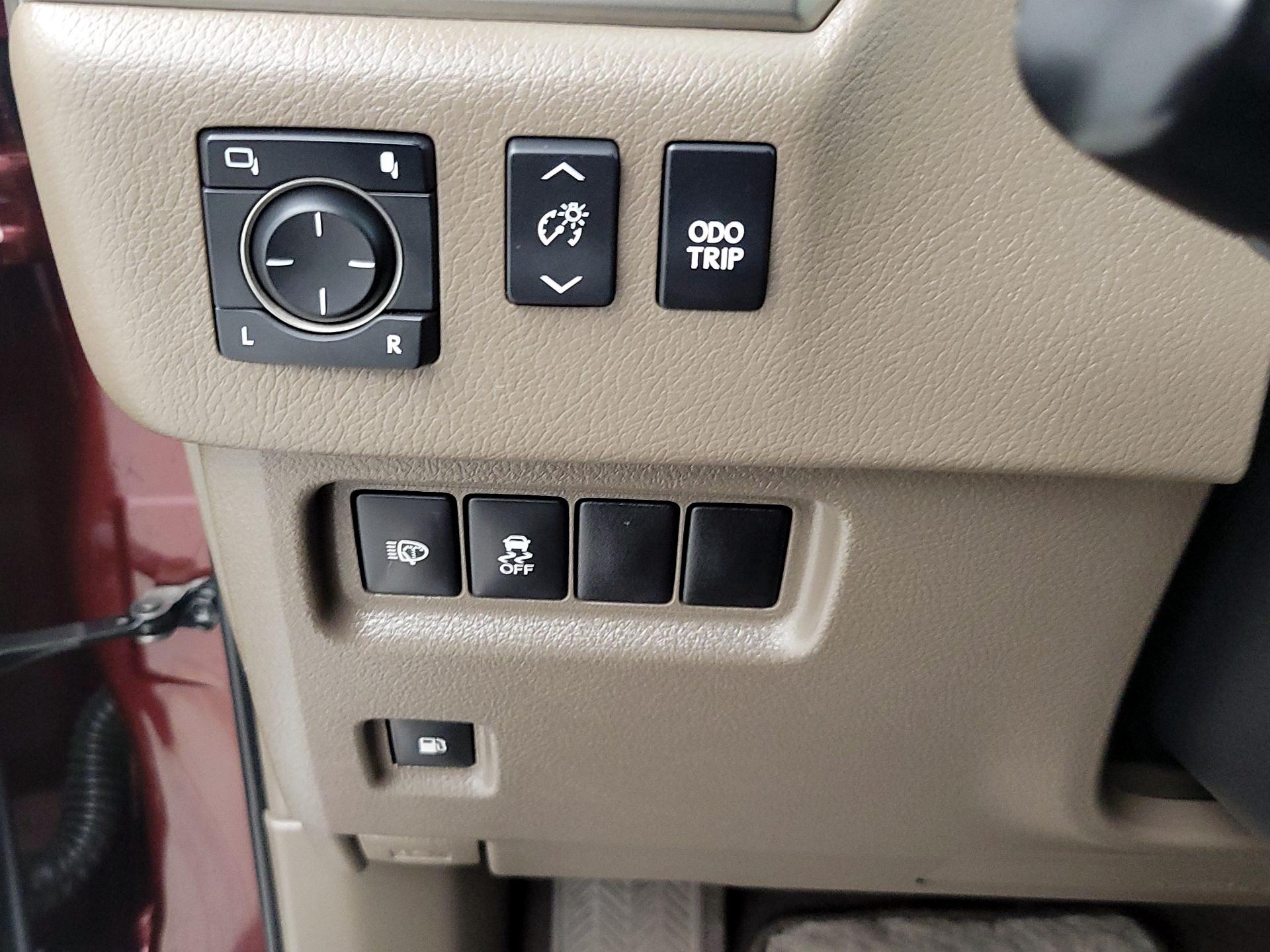 Thumbnail: 2018 Lexus GX - 13