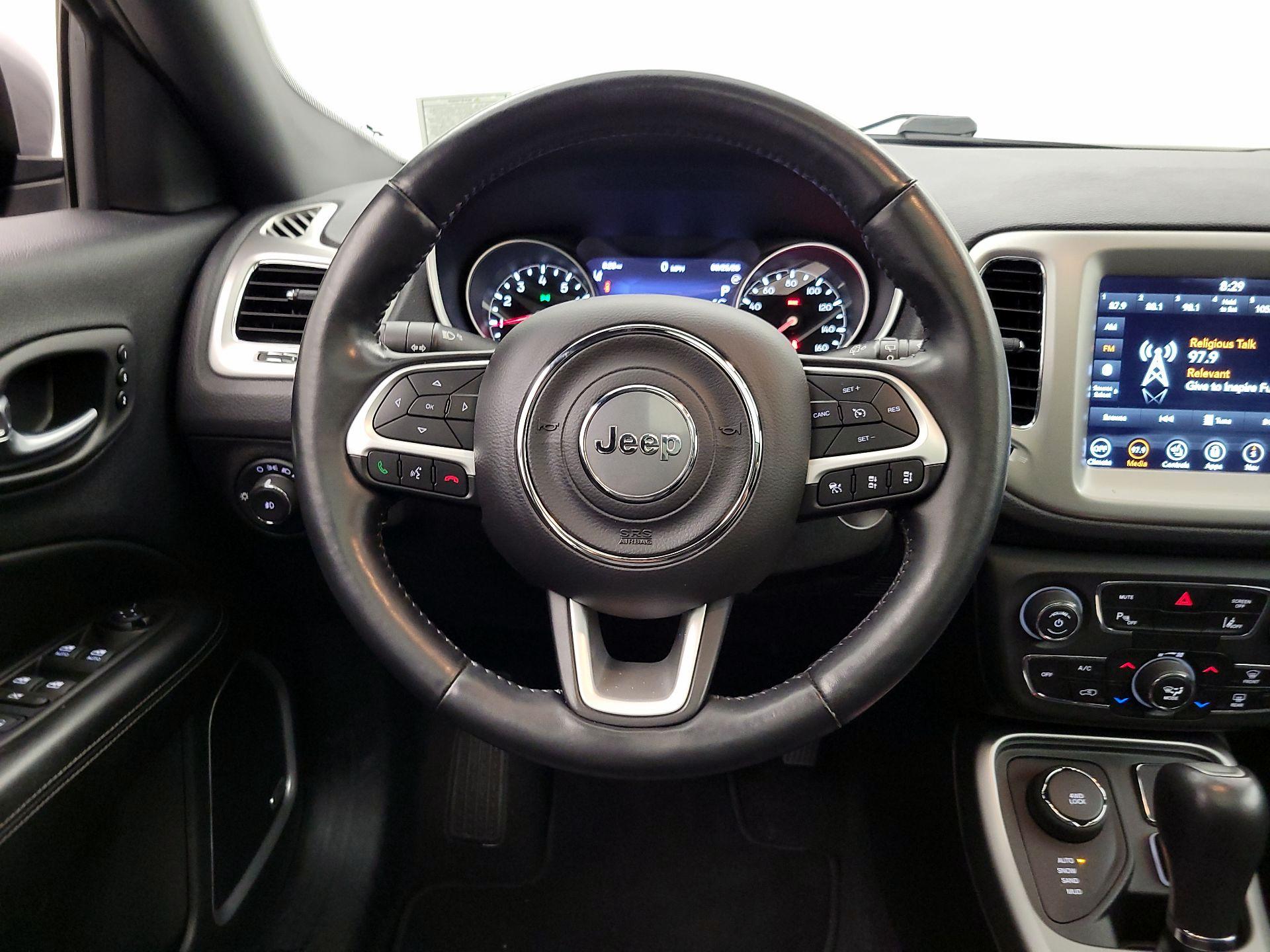 Thumbnail: 2020 Jeep Compass - 10