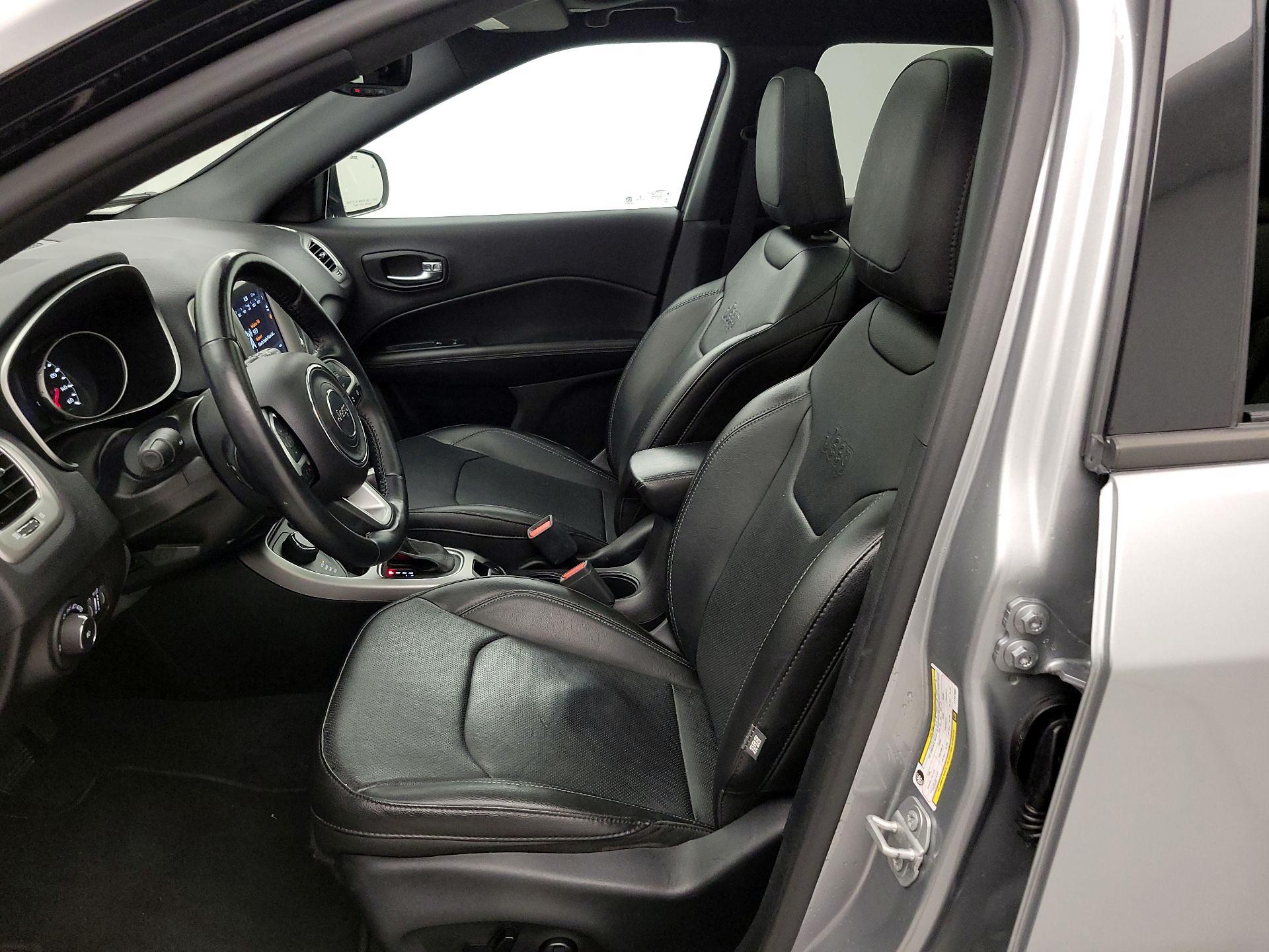 Thumbnail: 2020 Jeep Compass - 11