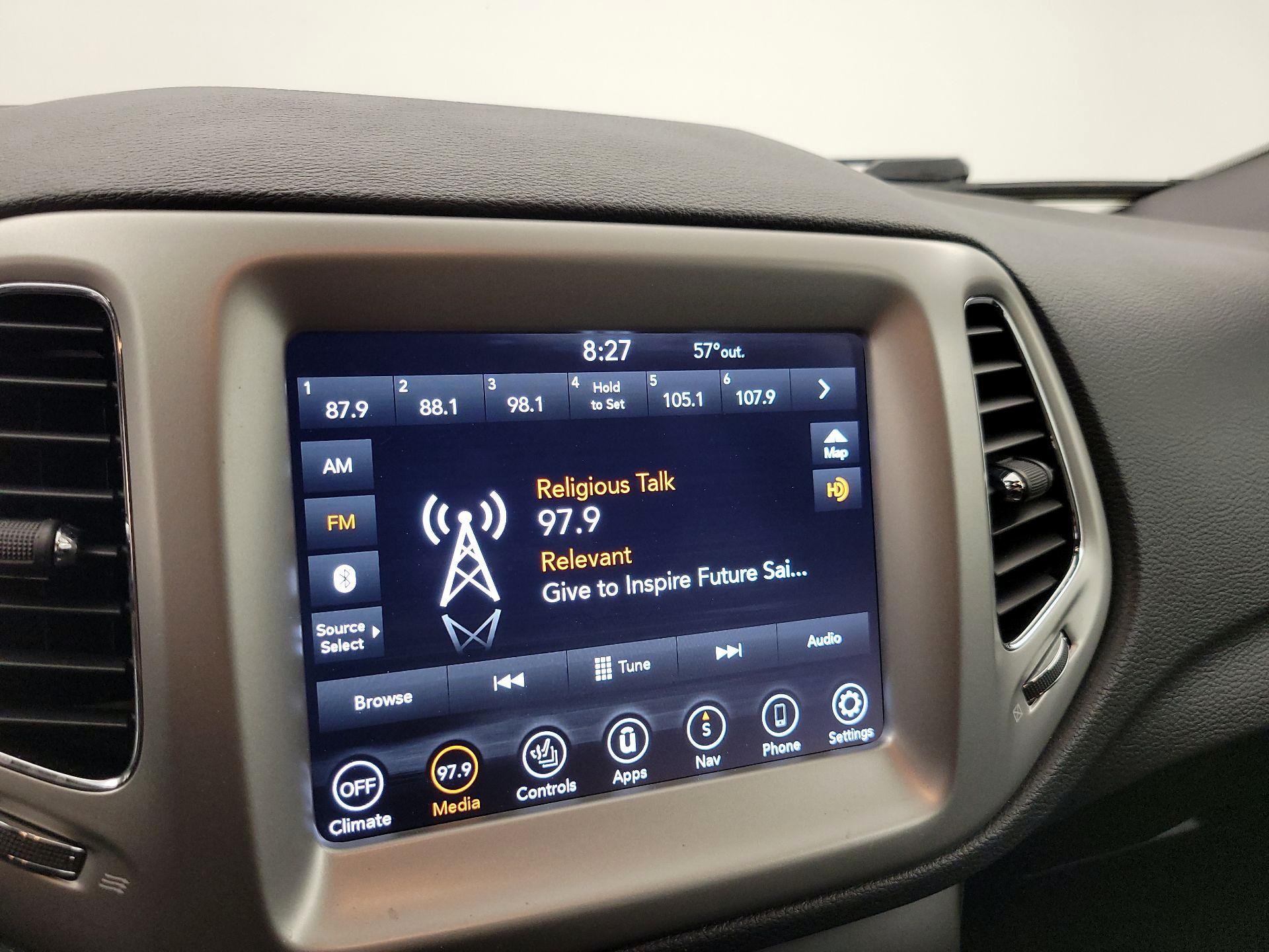 Thumbnail: 2020 Jeep Compass - 16