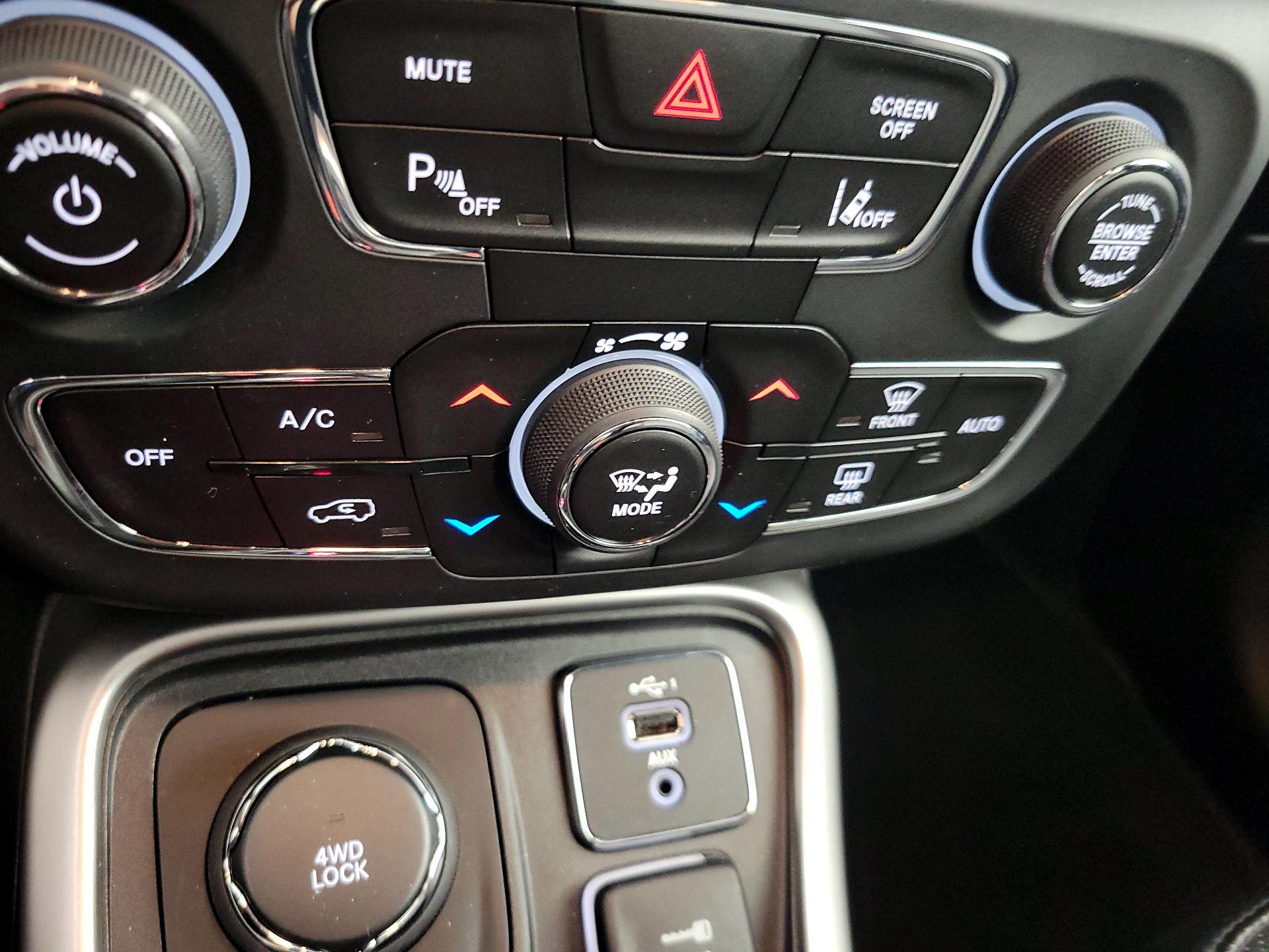 Thumbnail: 2020 Jeep Compass - 17