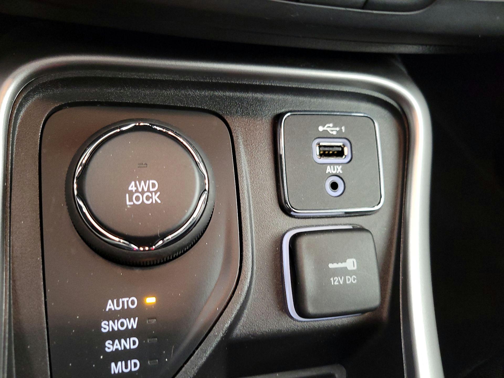 Thumbnail: 2020 Jeep Compass - 19