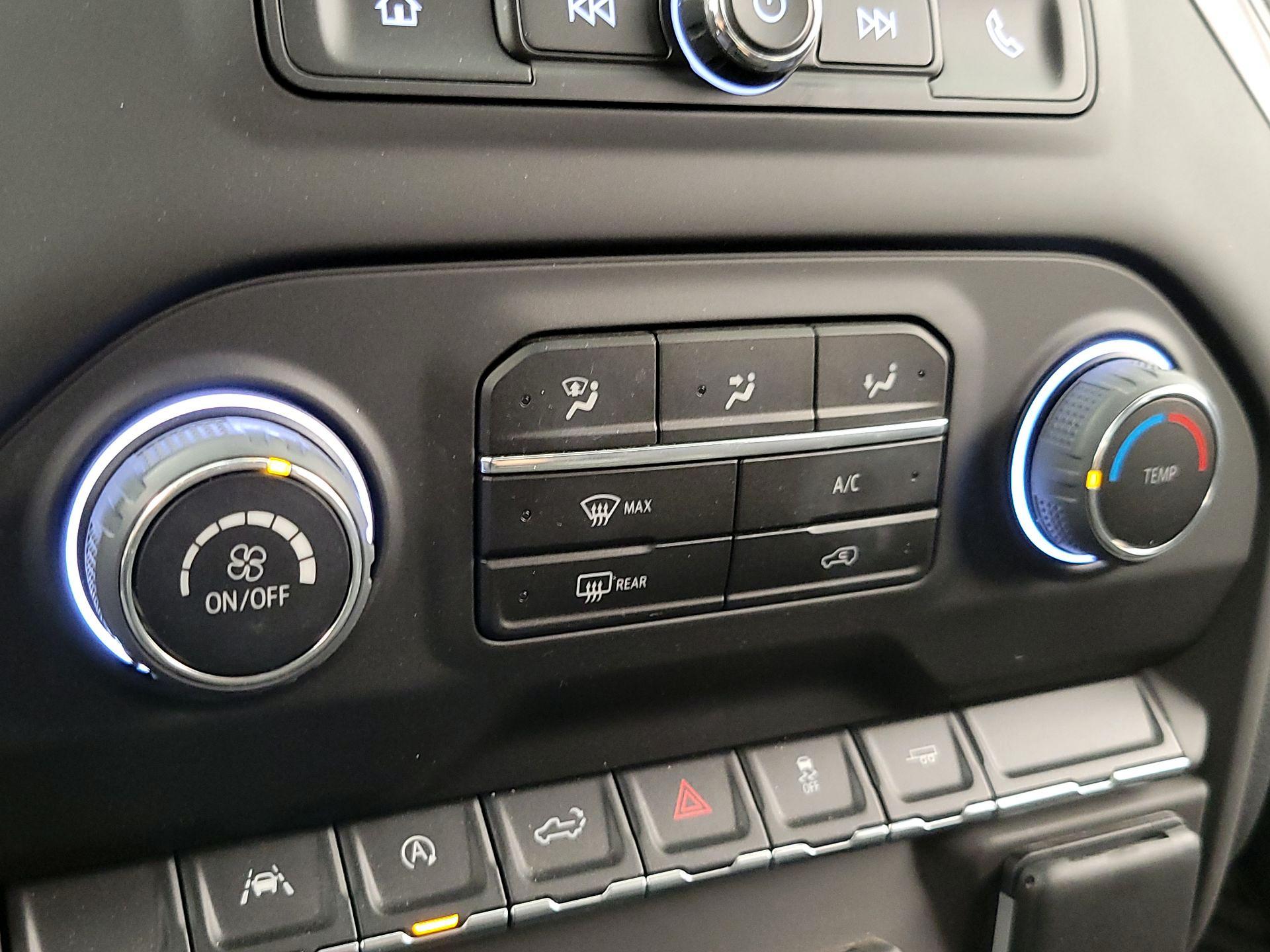 Thumbnail: 2022 Chevrolet Silverado 1500 - 16