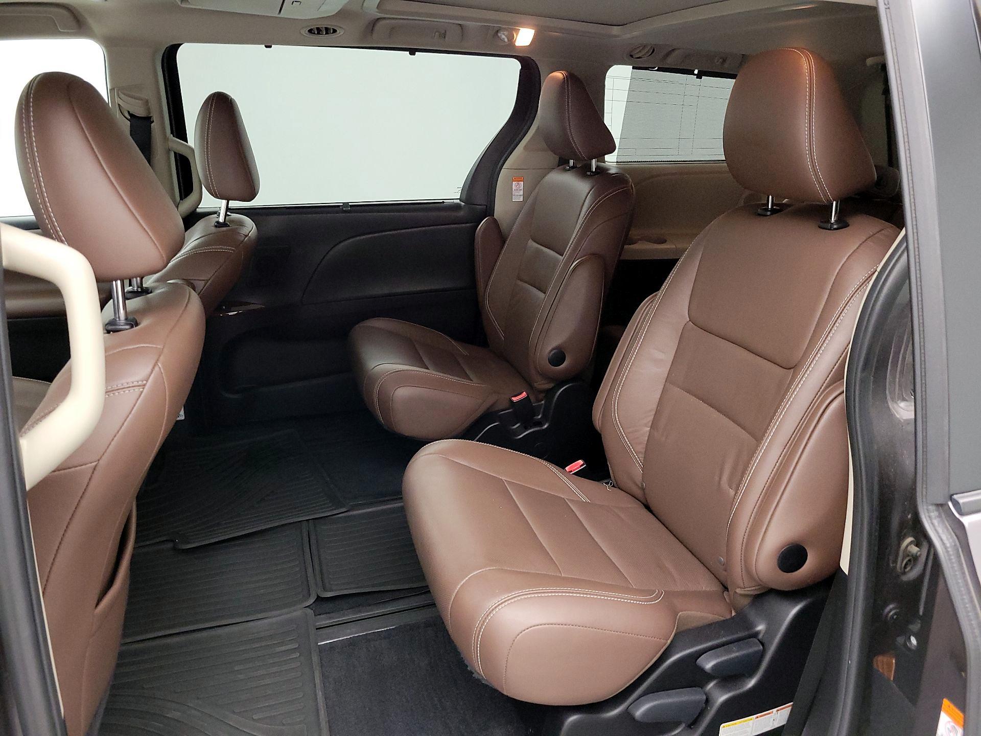 Thumbnail: 2015 Toyota Sienna - 20