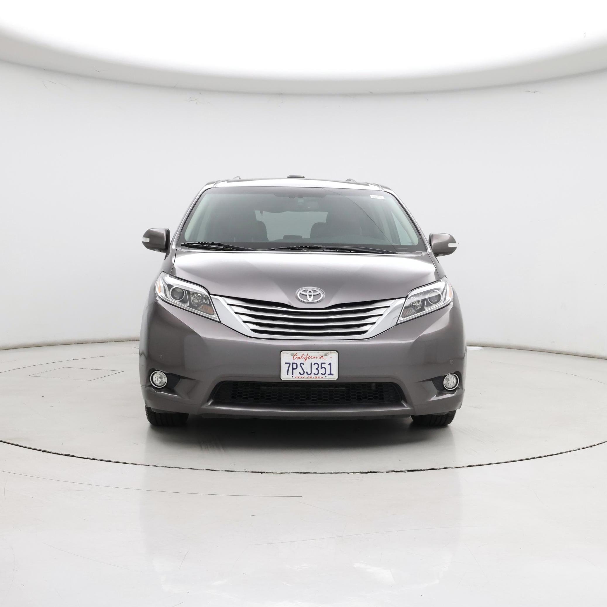 Thumbnail: 2015 Toyota Sienna - 5