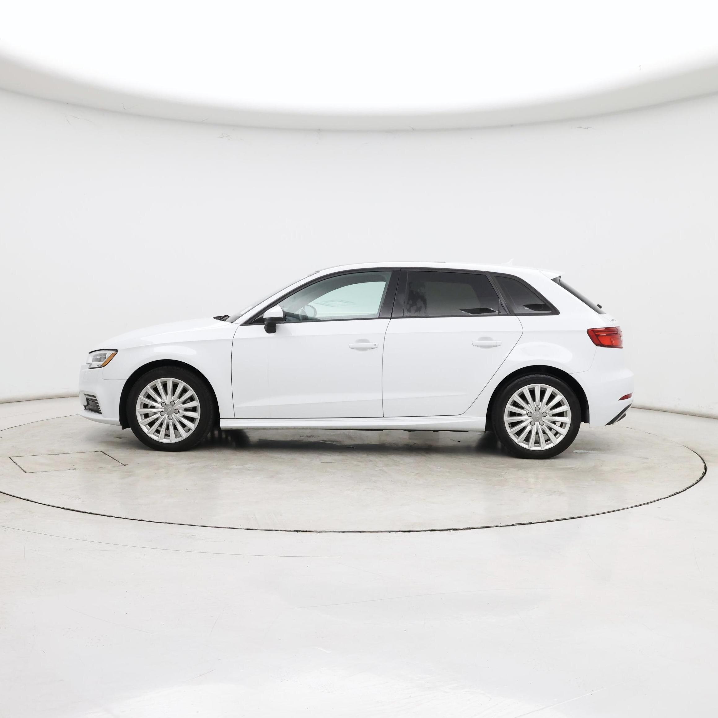 Thumbnail: 2017 Audi A3 - 3