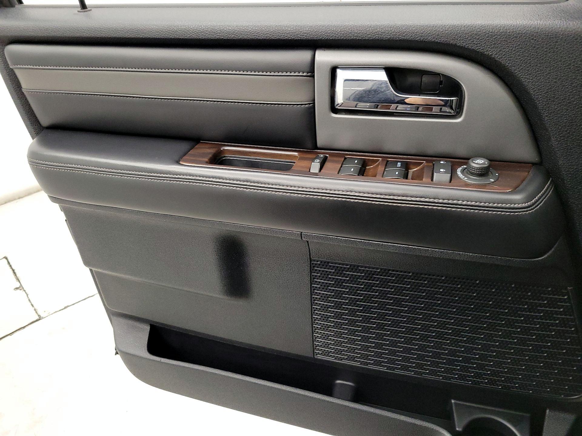 Thumbnail: 2017 Ford Expedition EL - 12