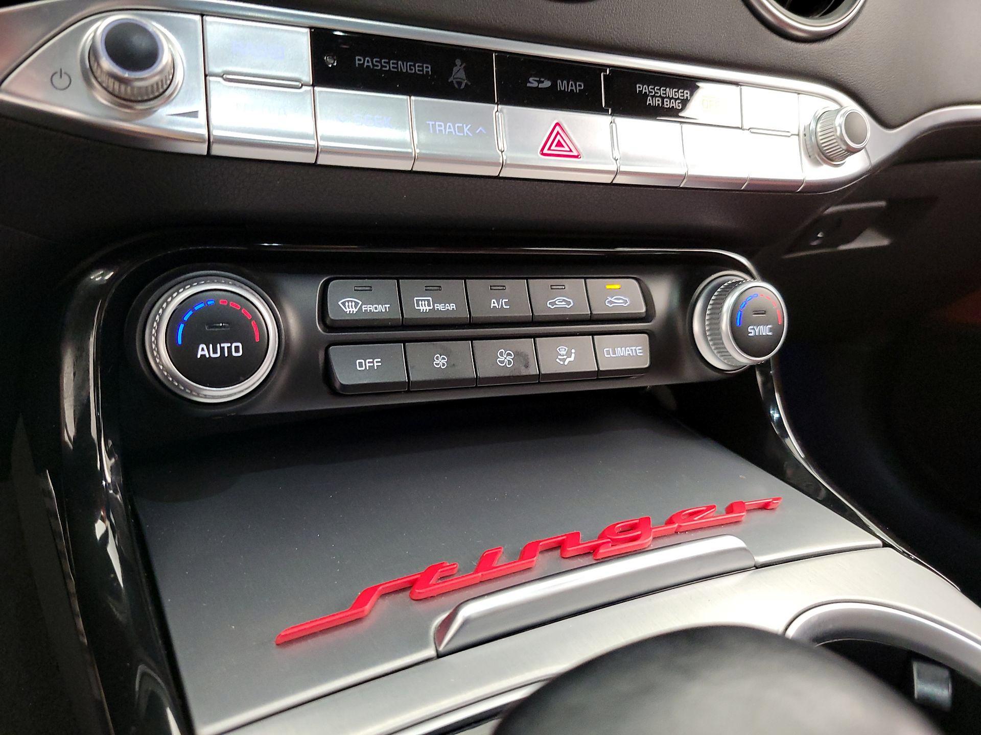 Thumbnail: 2018 Kia Stinger - 17