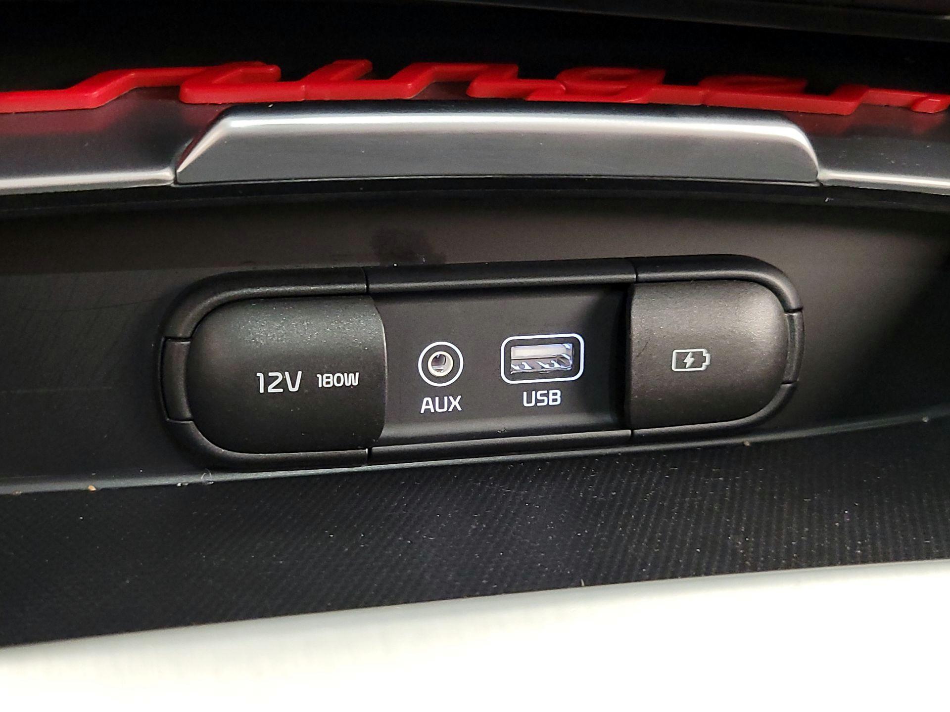 Thumbnail: 2018 Kia Stinger - 19