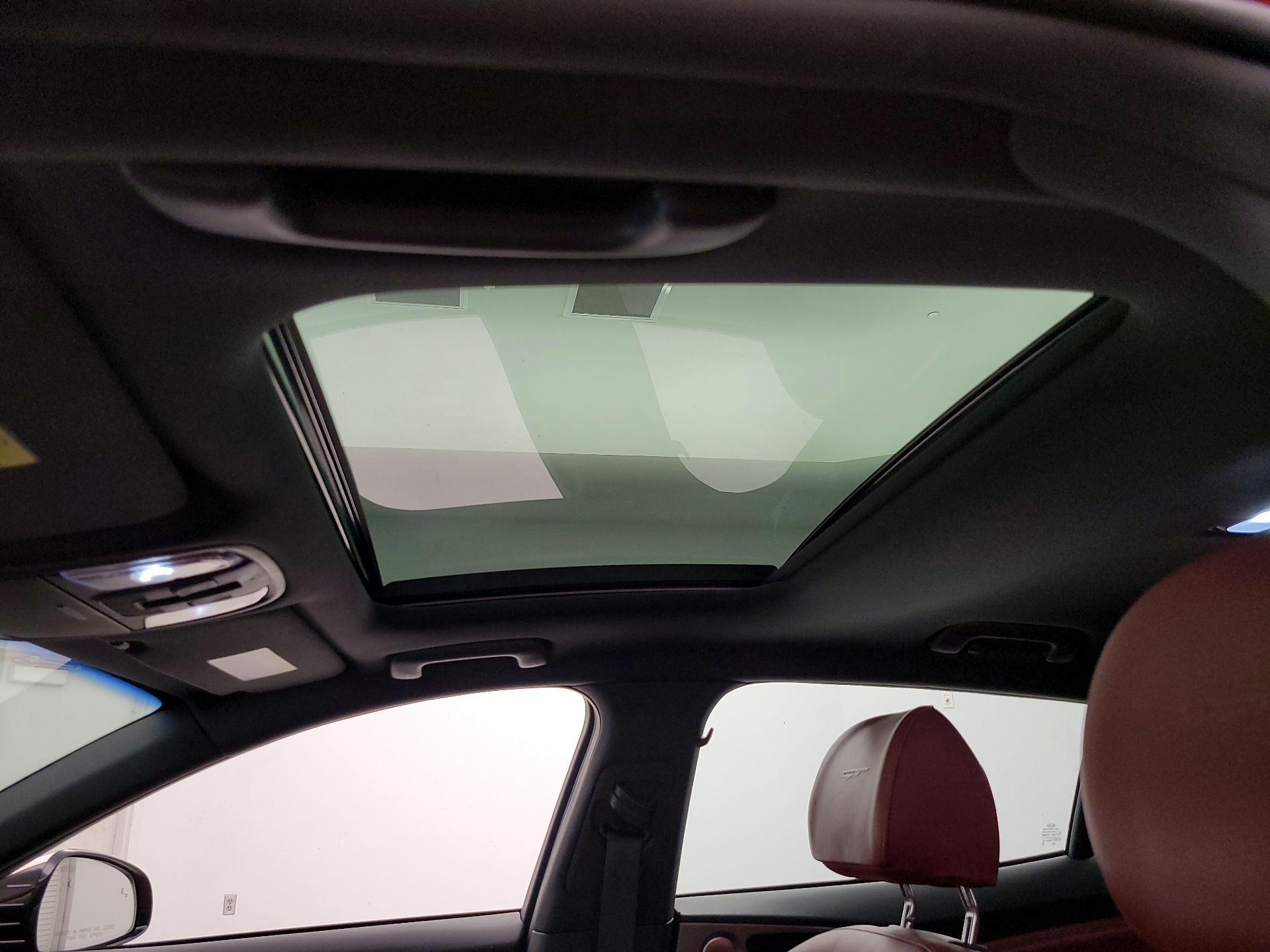 Thumbnail: 2018 Kia Stinger - 20