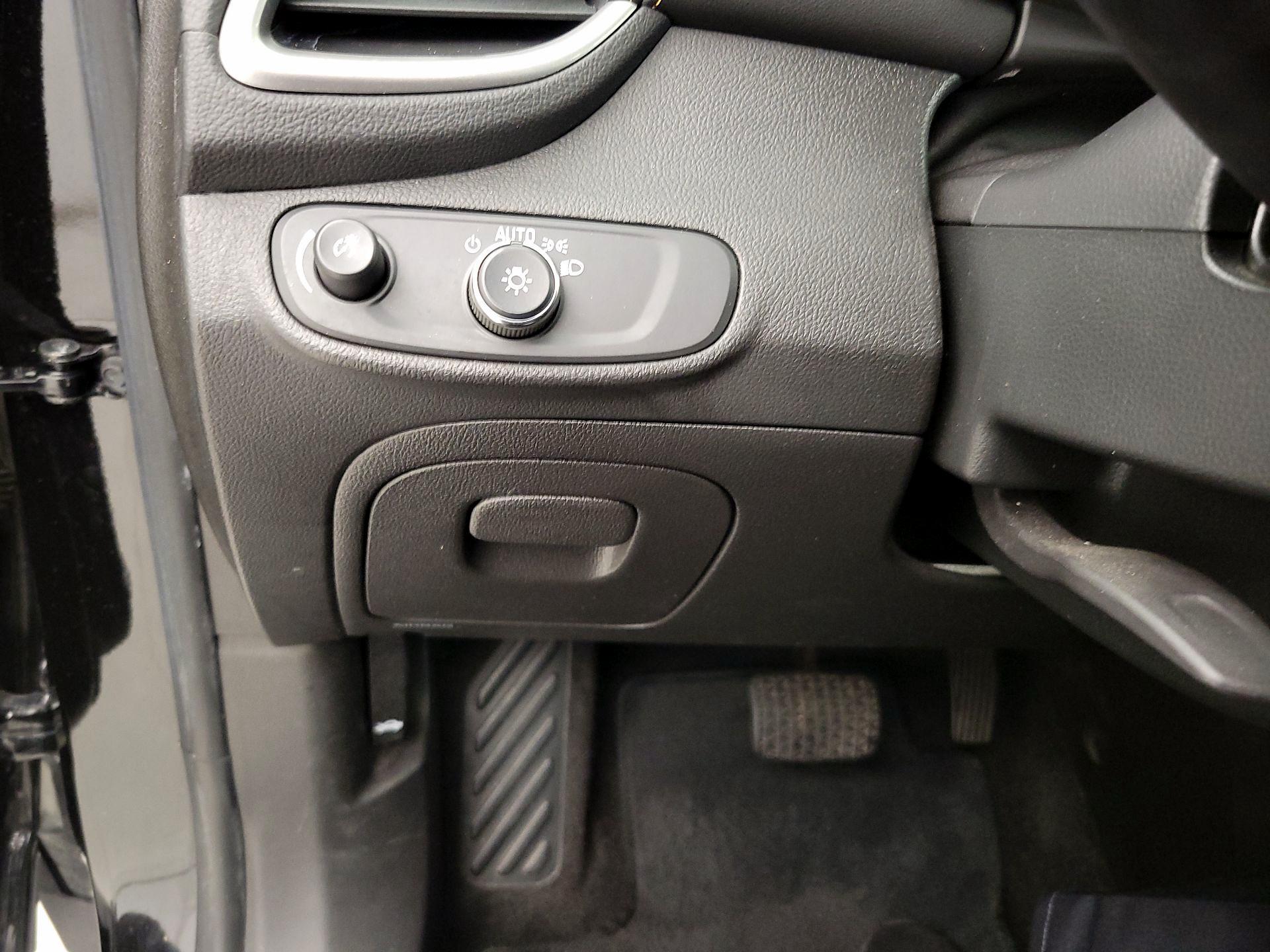 Thumbnail: 2019 Chevrolet Trax - 13