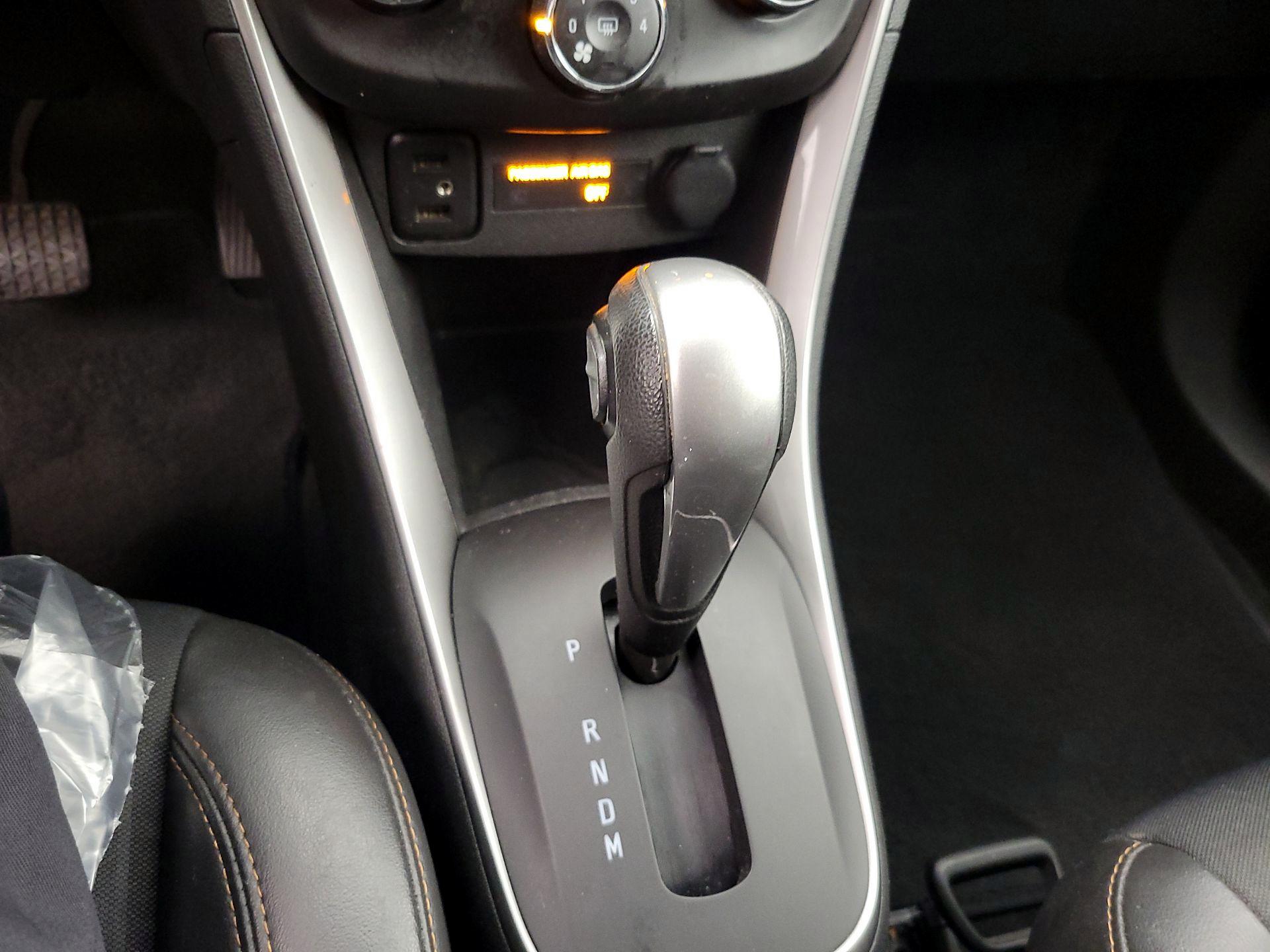 Thumbnail: 2019 Chevrolet Trax - 17