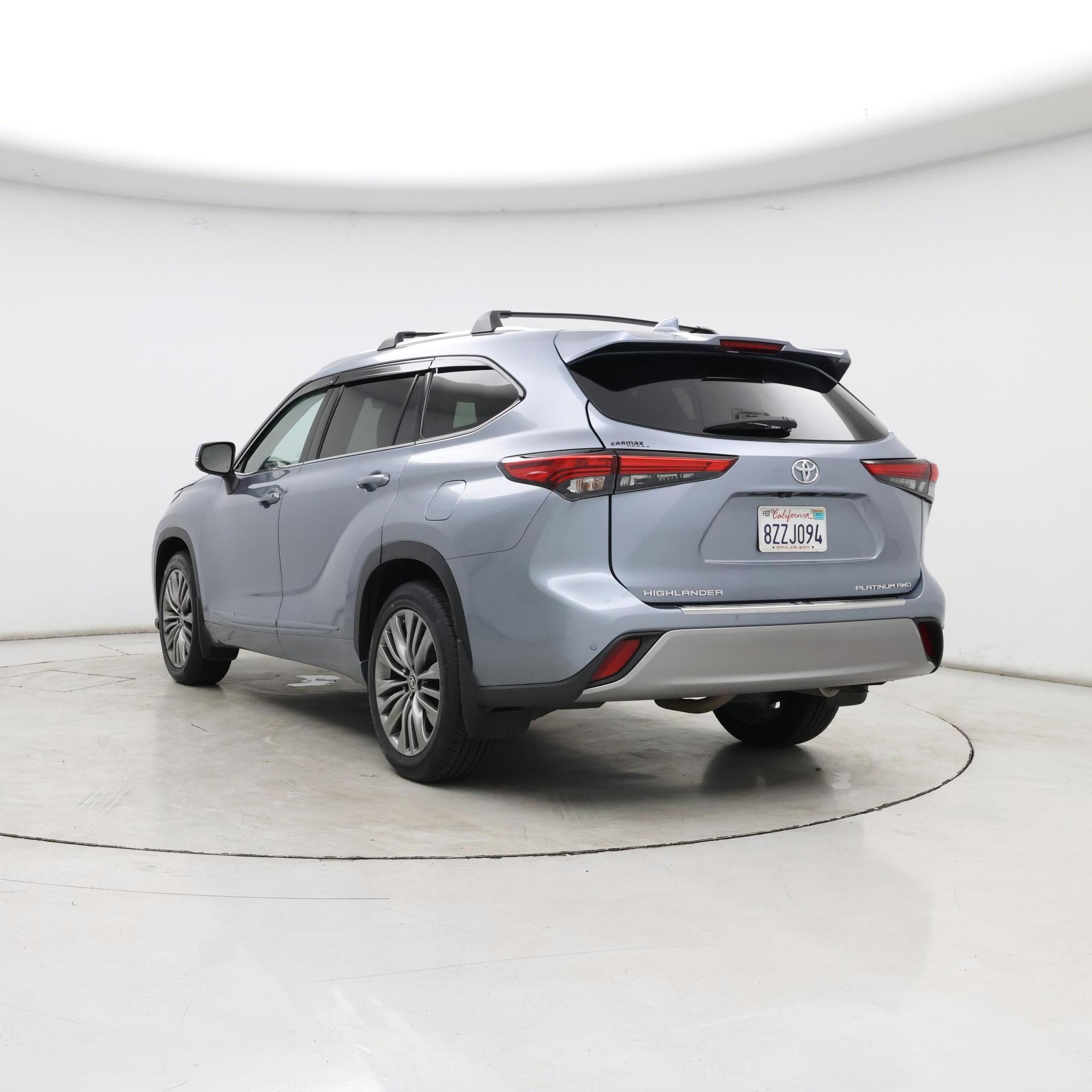 Thumbnail: 2022 Toyota Highlander - 2
