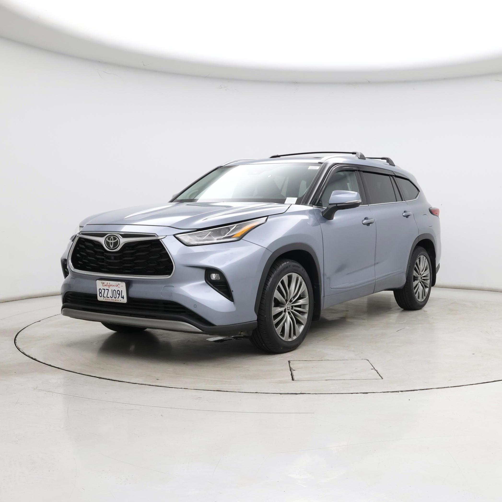 Thumbnail: 2022 Toyota Highlander - 4
