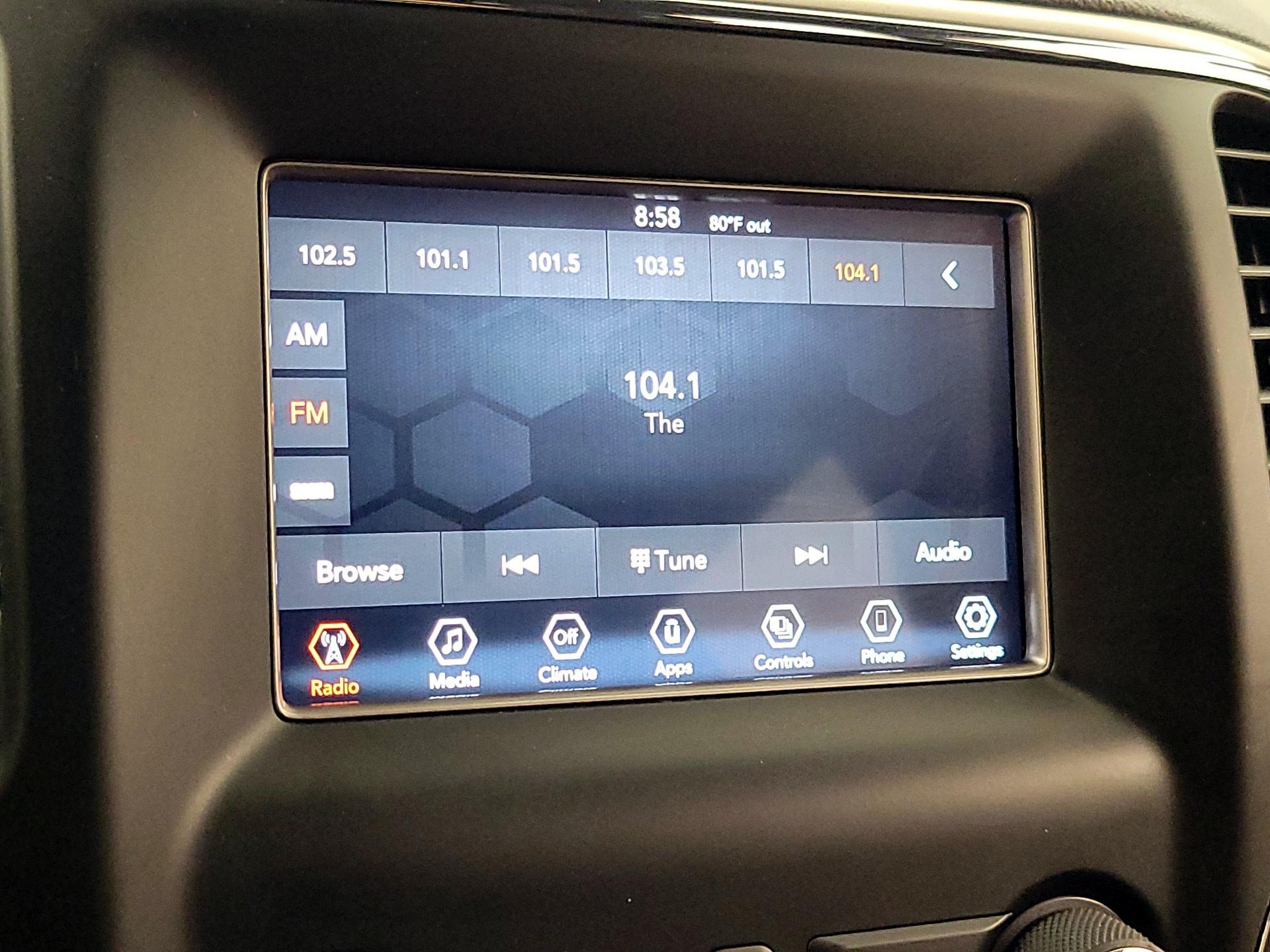 Thumbnail: 2021 Jeep Grand Cherokee - 15