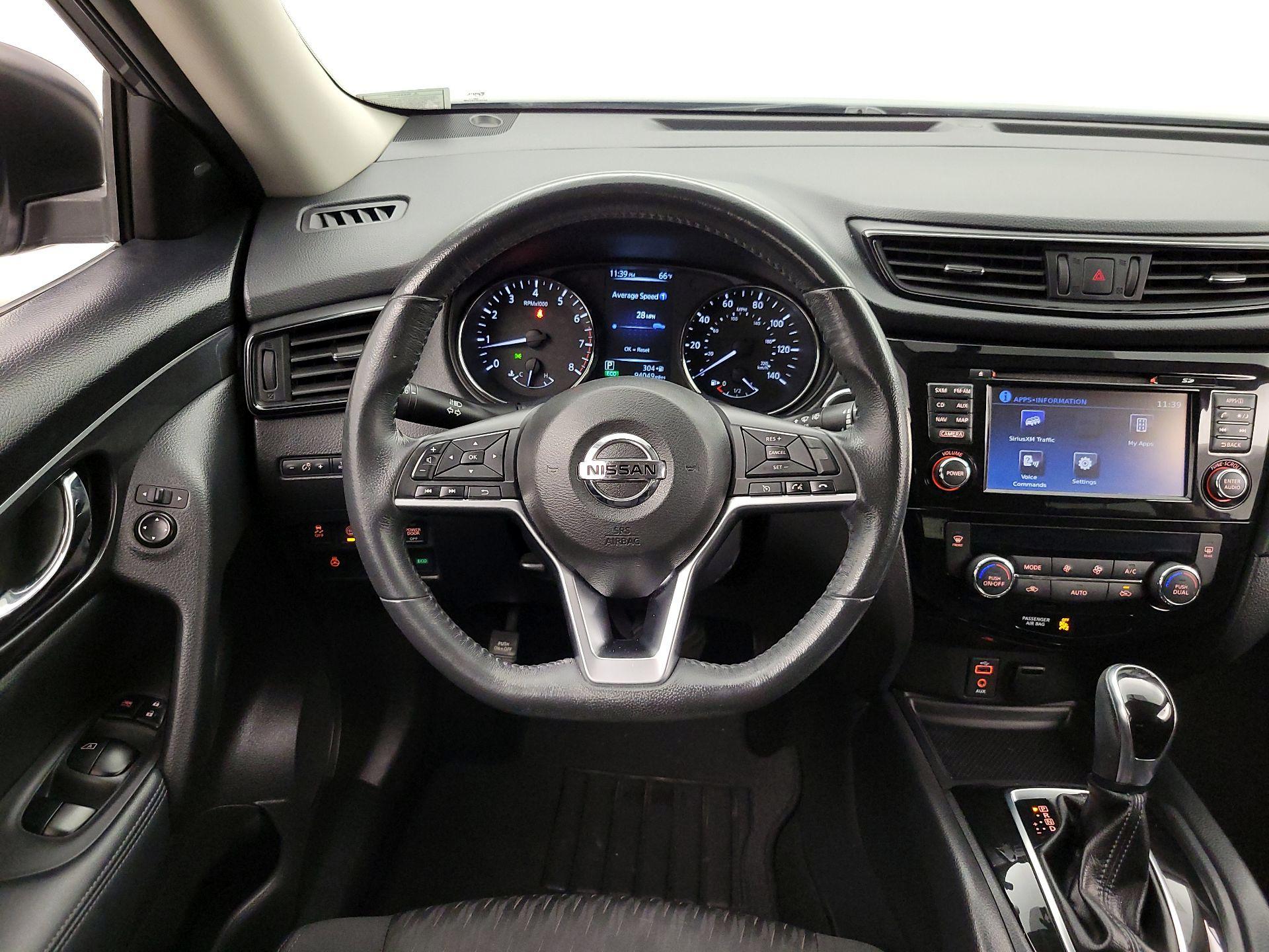 Thumbnail: 2017 Nissan Rogue - 10