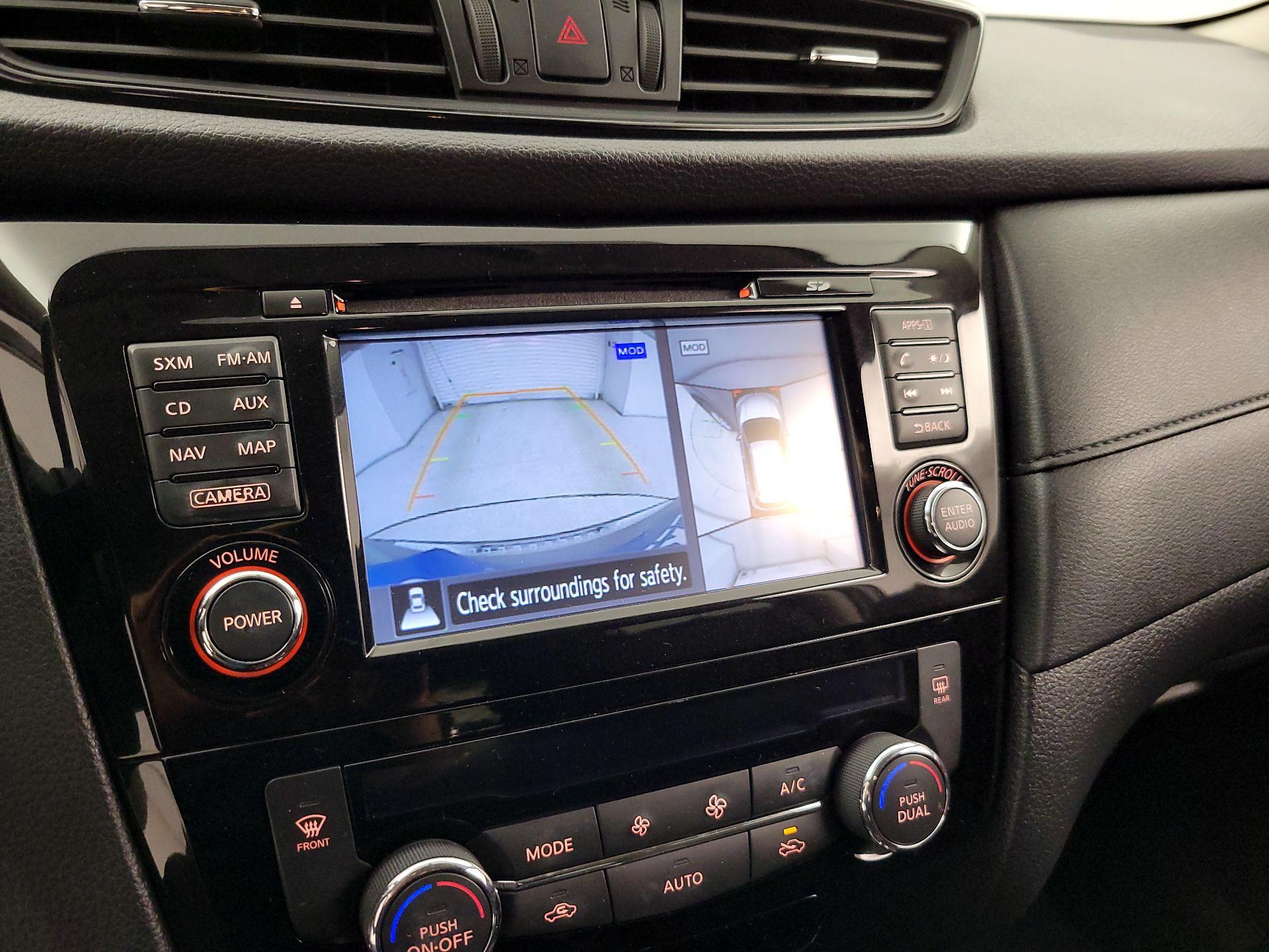 Thumbnail: 2017 Nissan Rogue - 15