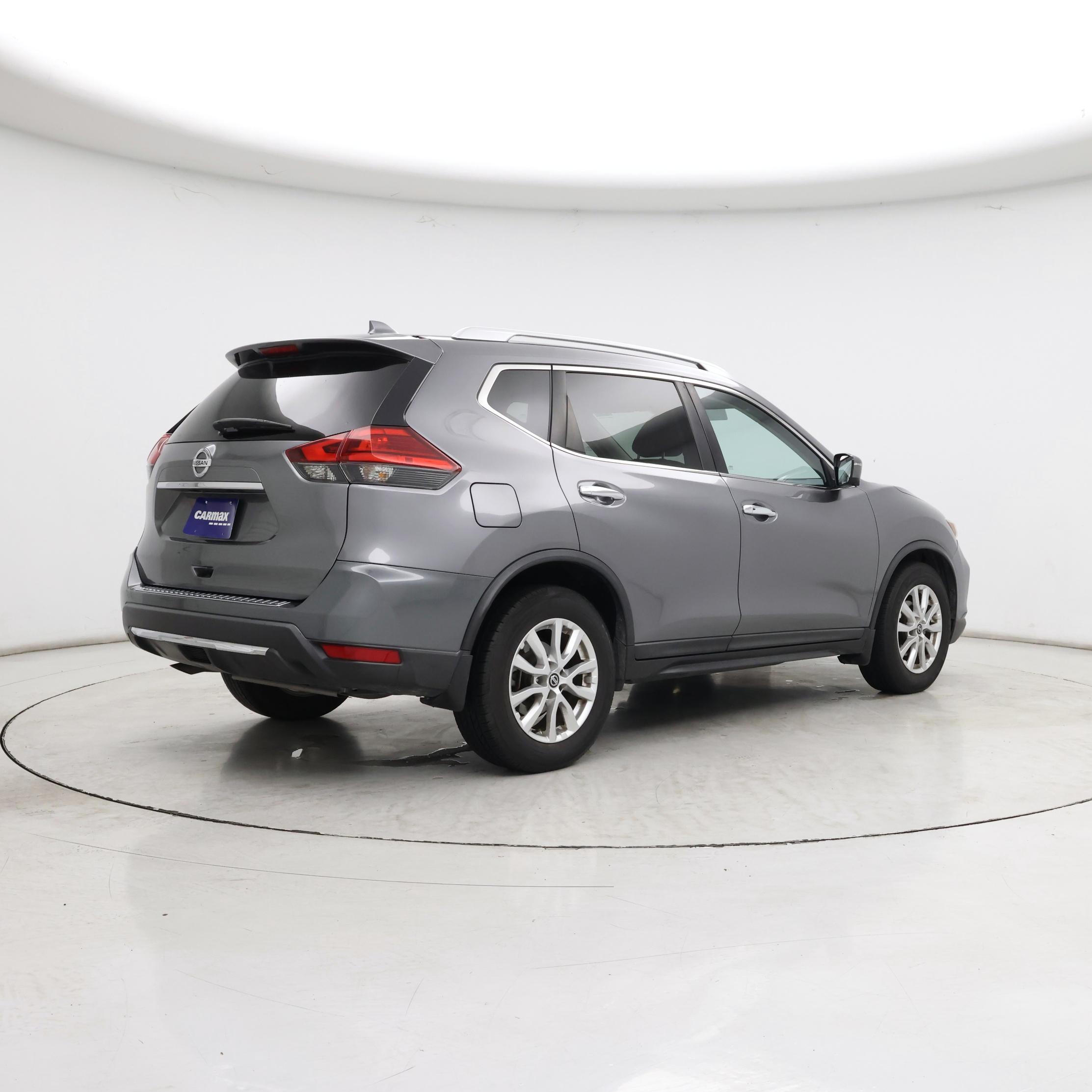 Thumbnail: 2017 Nissan Rogue - 8