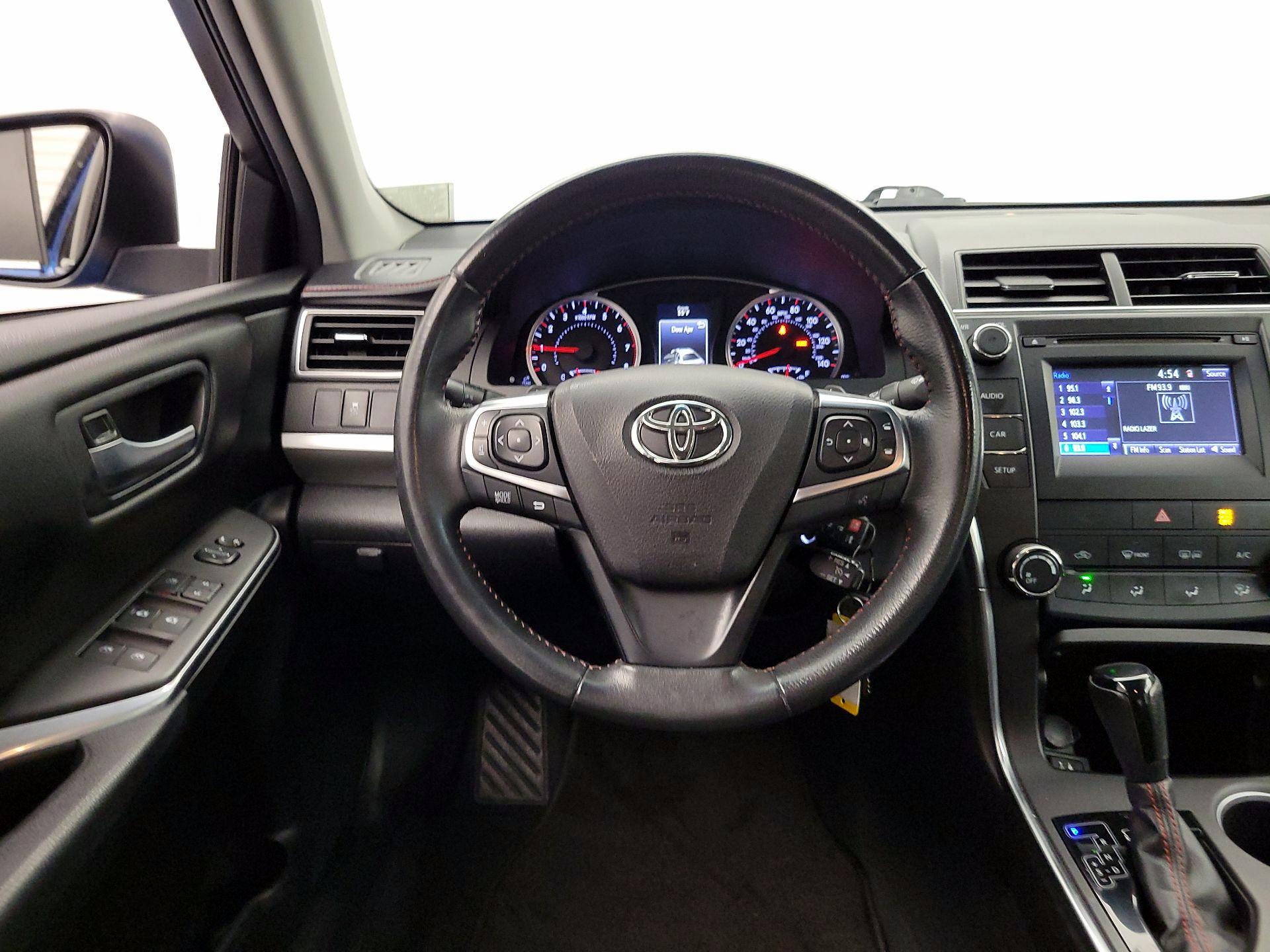 Thumbnail: 2017 Toyota Camry - 10