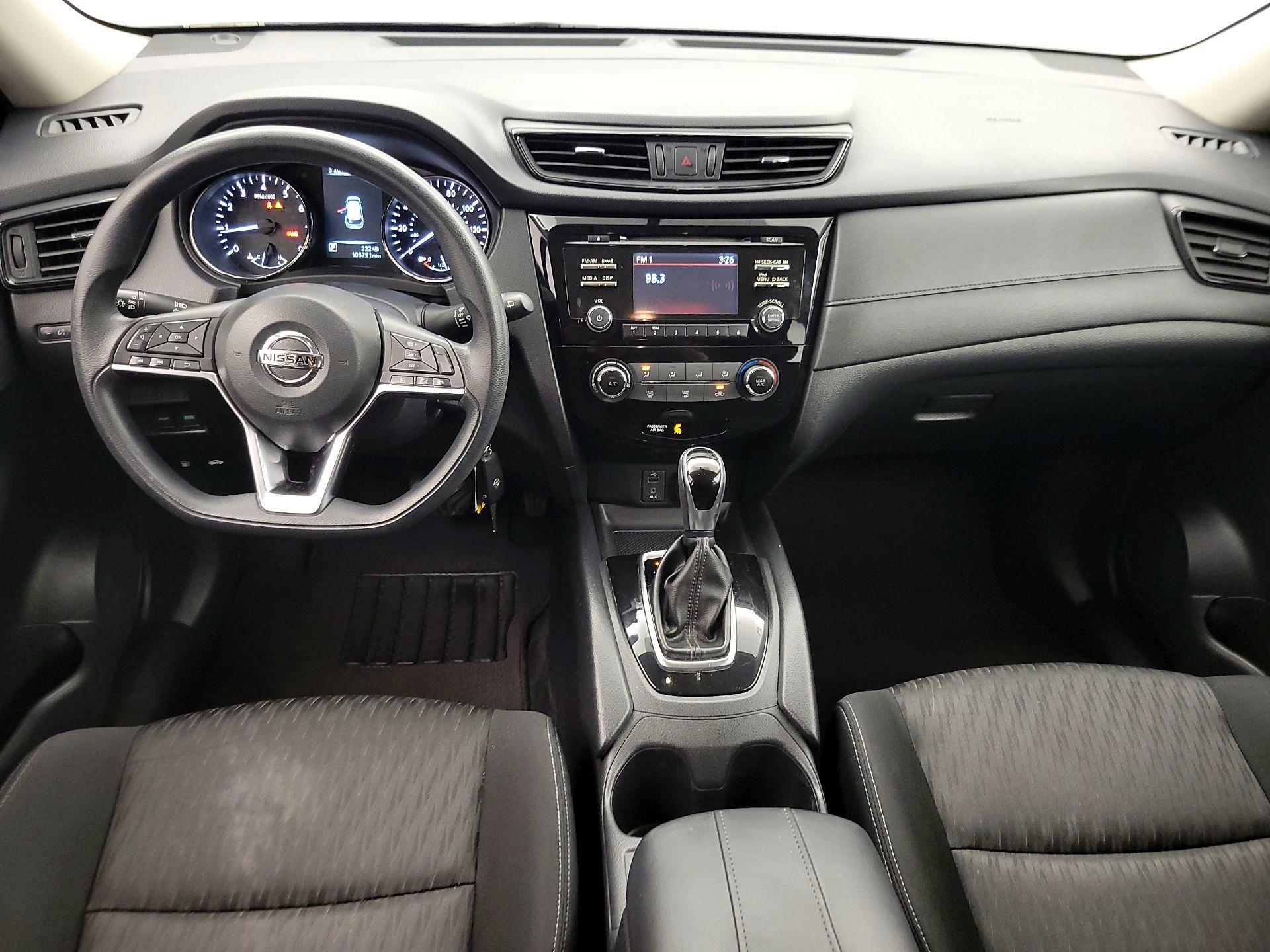 Thumbnail: 2017 Nissan Rogue - 9