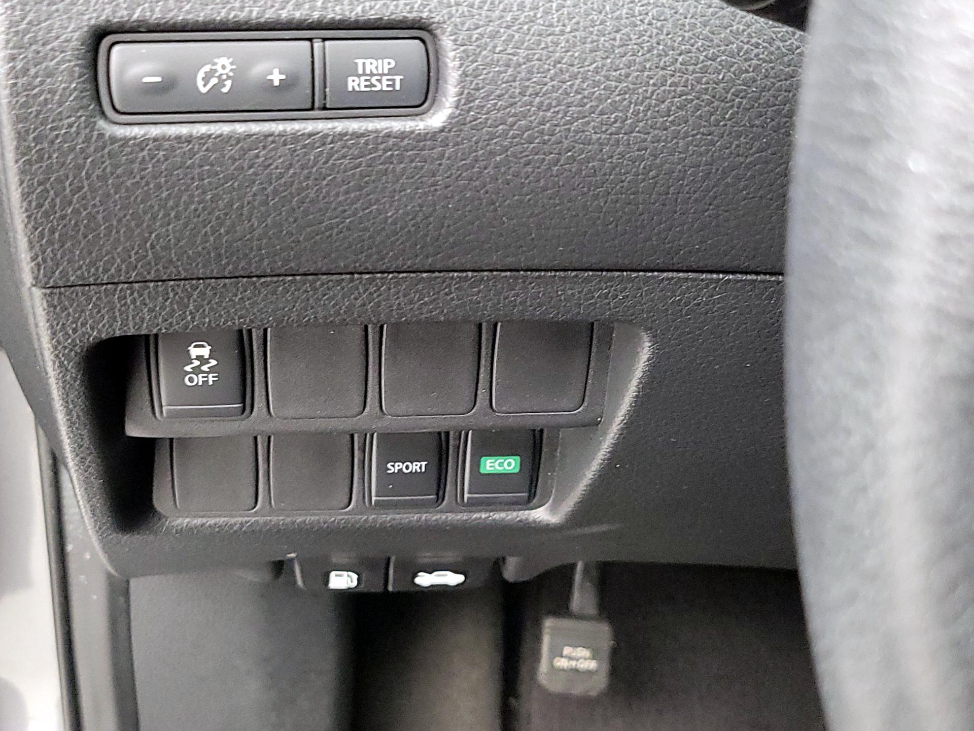 Thumbnail: 2017 Nissan Rogue - 13