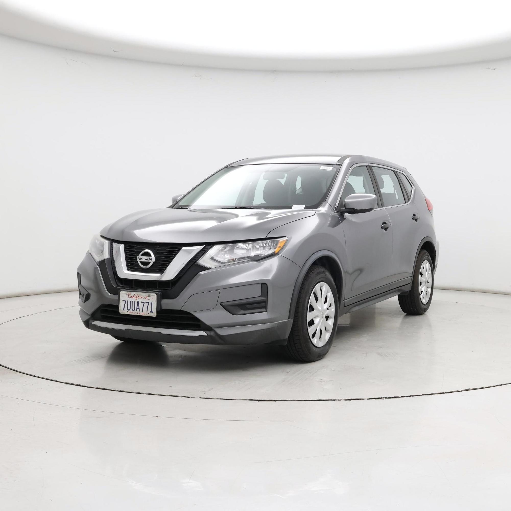 Thumbnail: 2017 Nissan Rogue - 4