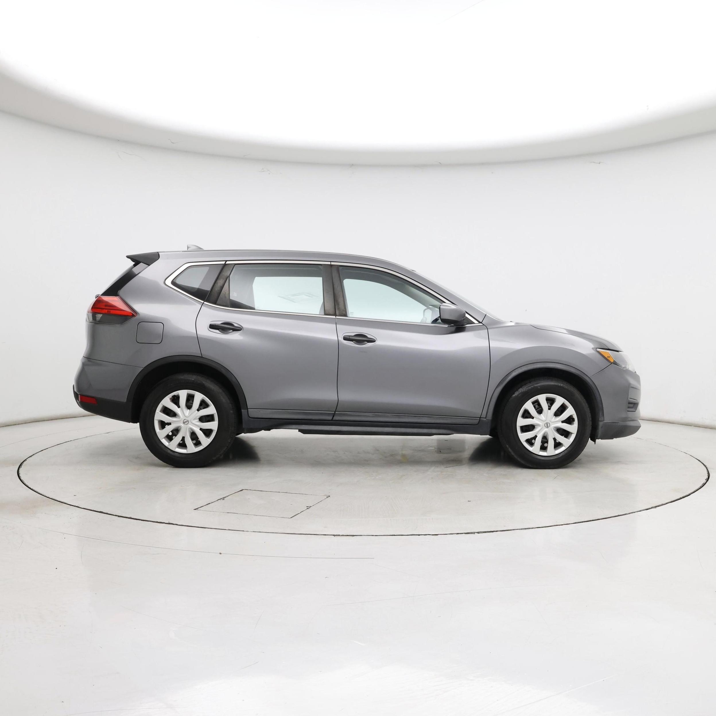 Thumbnail: 2017 Nissan Rogue - 7