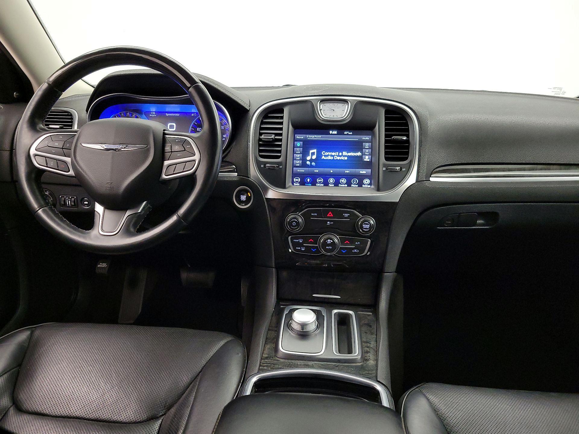 Thumbnail: 2018 Chrysler 300 - 9