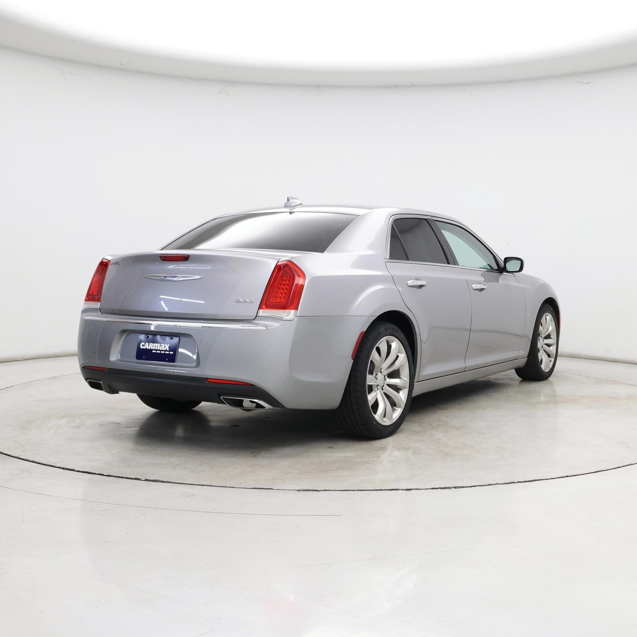 Thumbnail: 2018 Chrysler 300 - 8