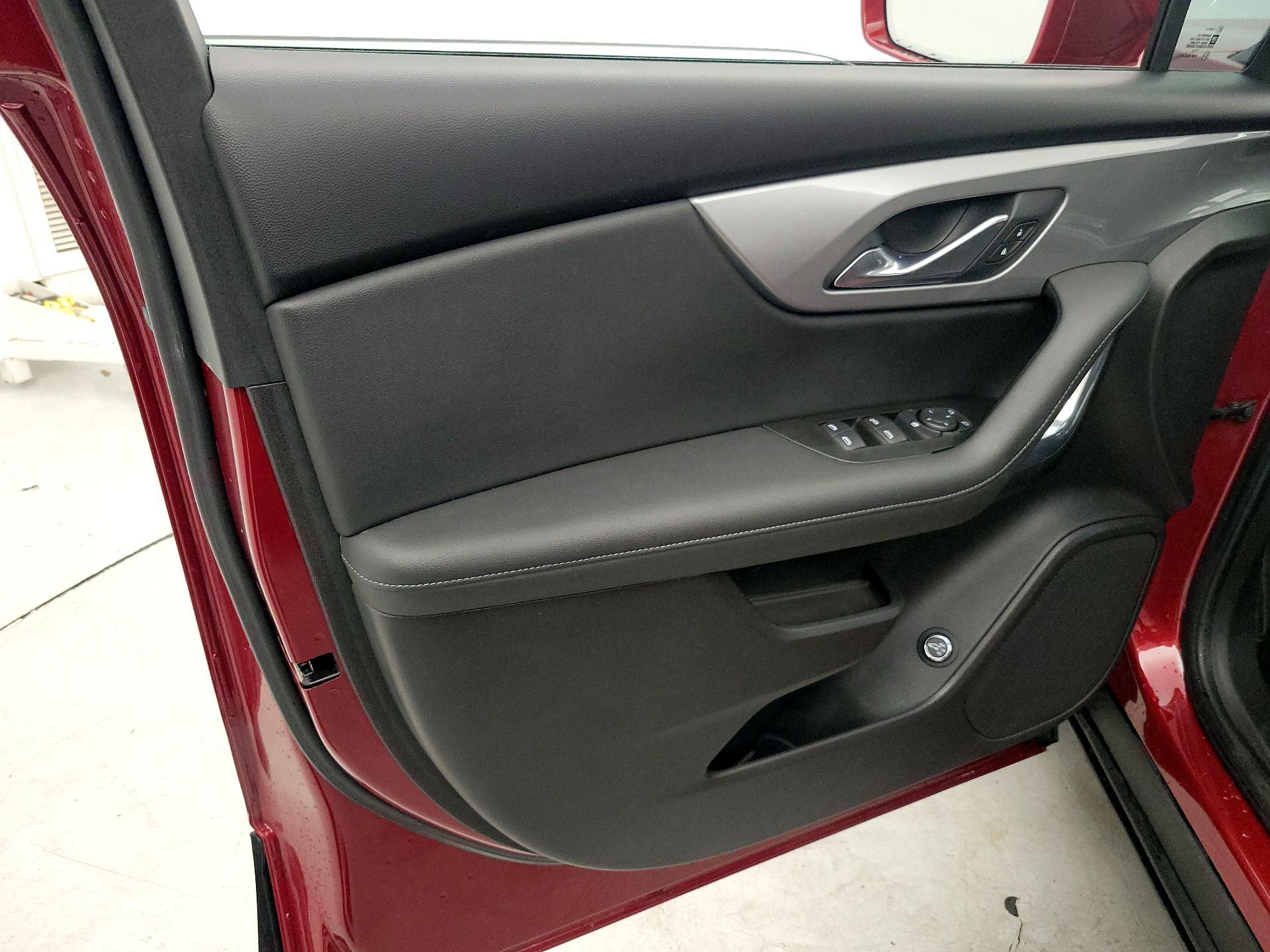 Thumbnail: 2019 Chevrolet Blazer - 12