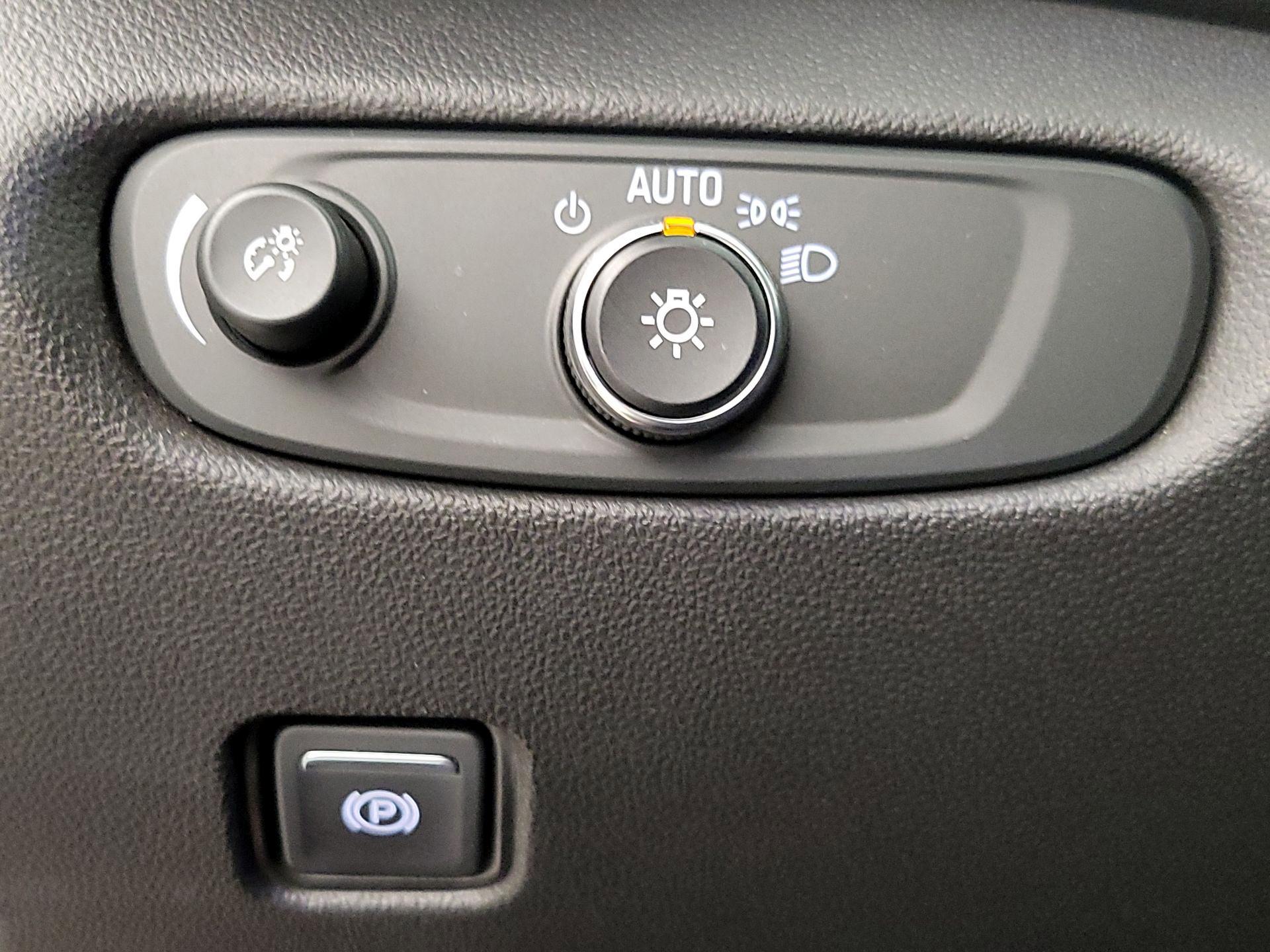 Thumbnail: 2019 Chevrolet Blazer - 13