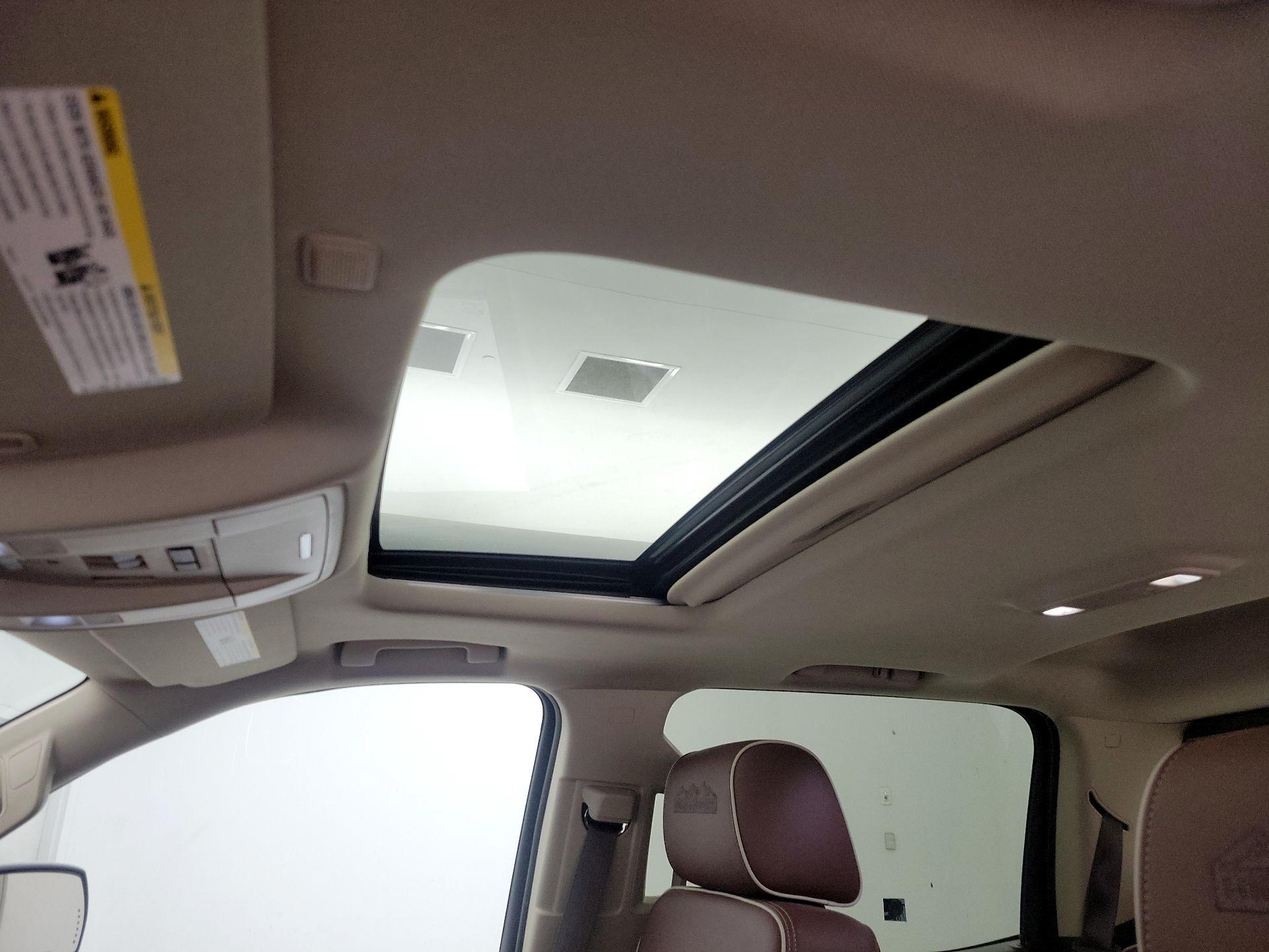 Thumbnail: 2015 Chevrolet Silverado 1500 - 20