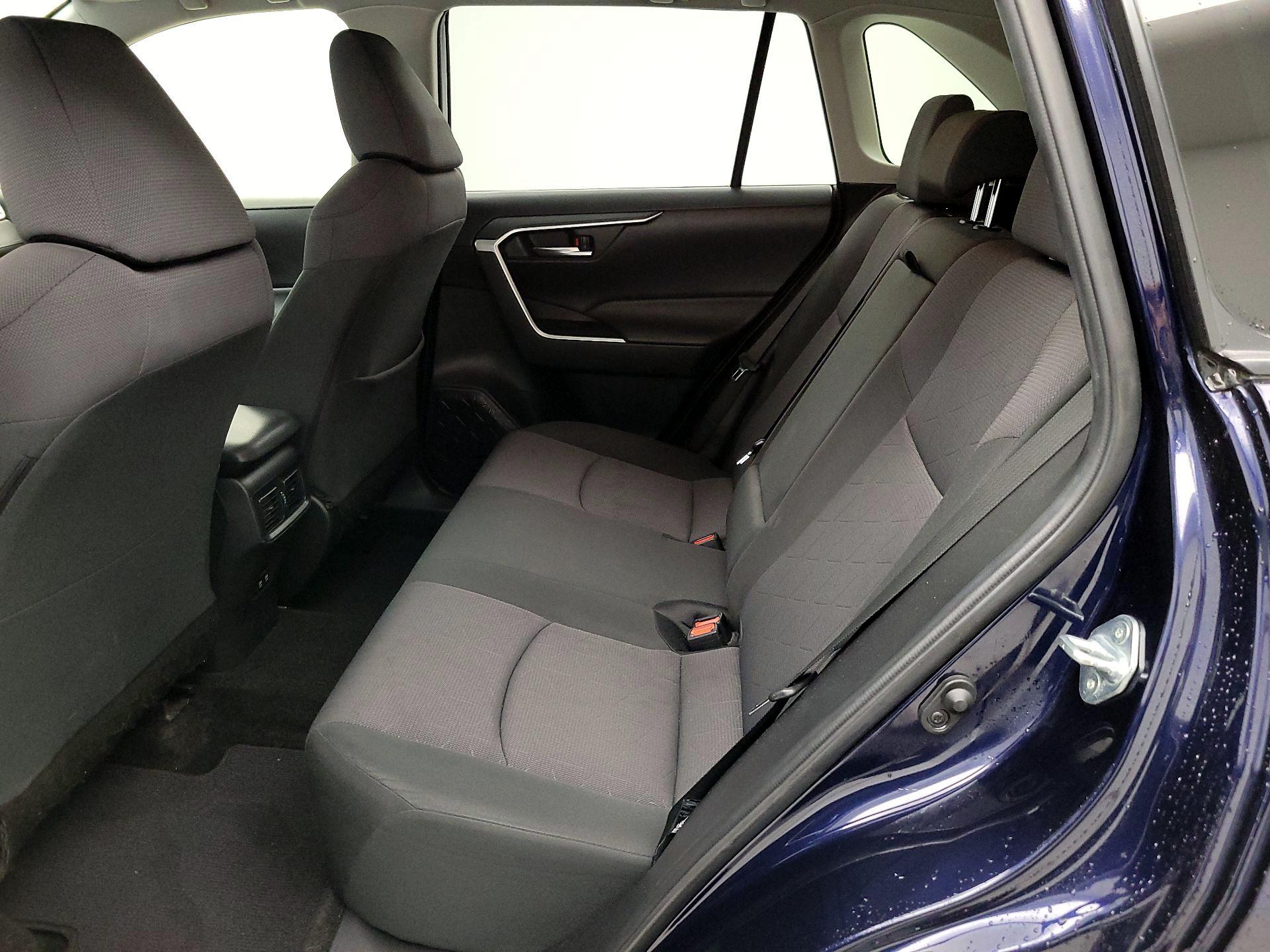 Thumbnail: 2019 Toyota RAV4 - 20