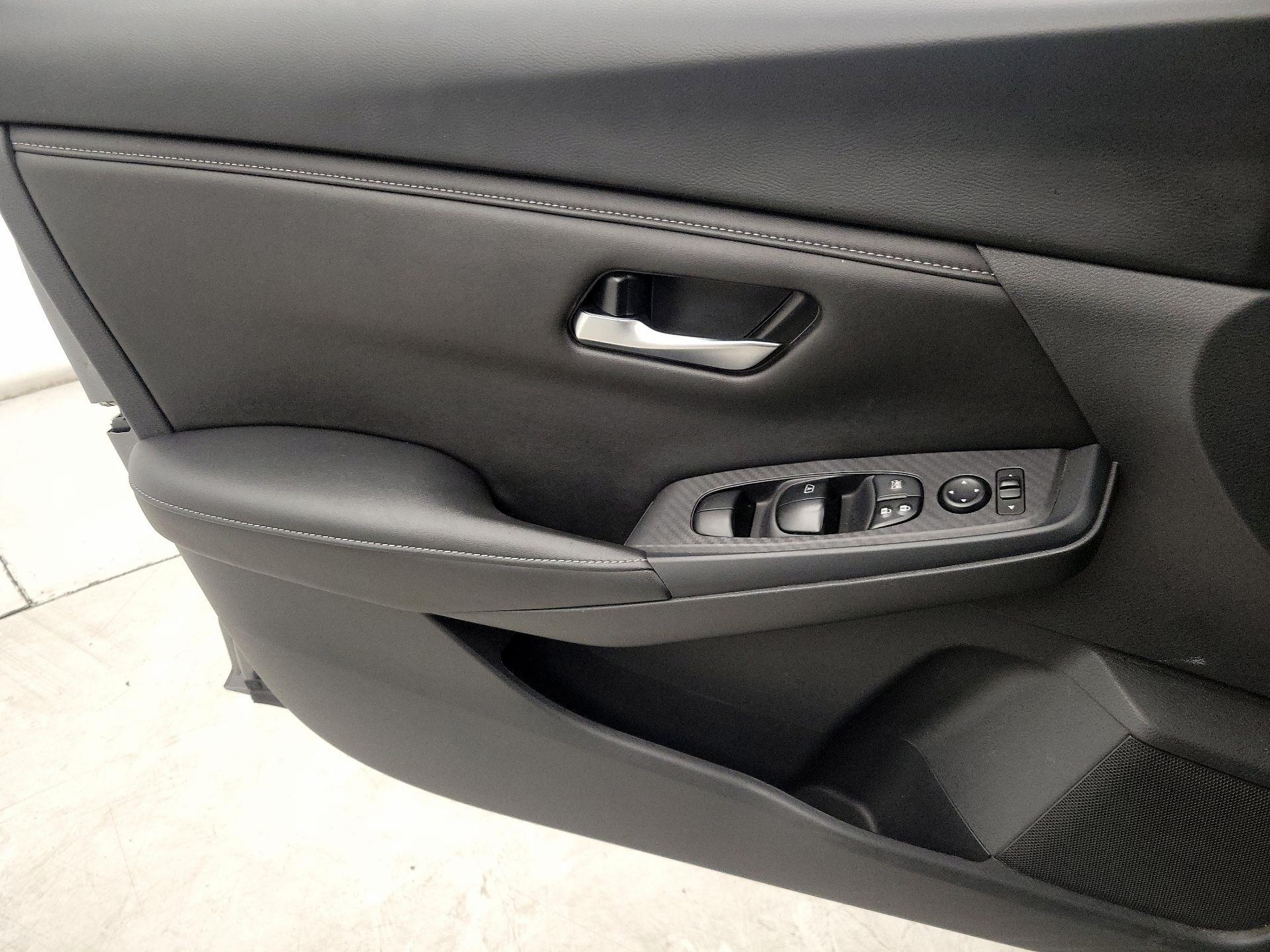 Thumbnail: 2023 Nissan Sentra - 12