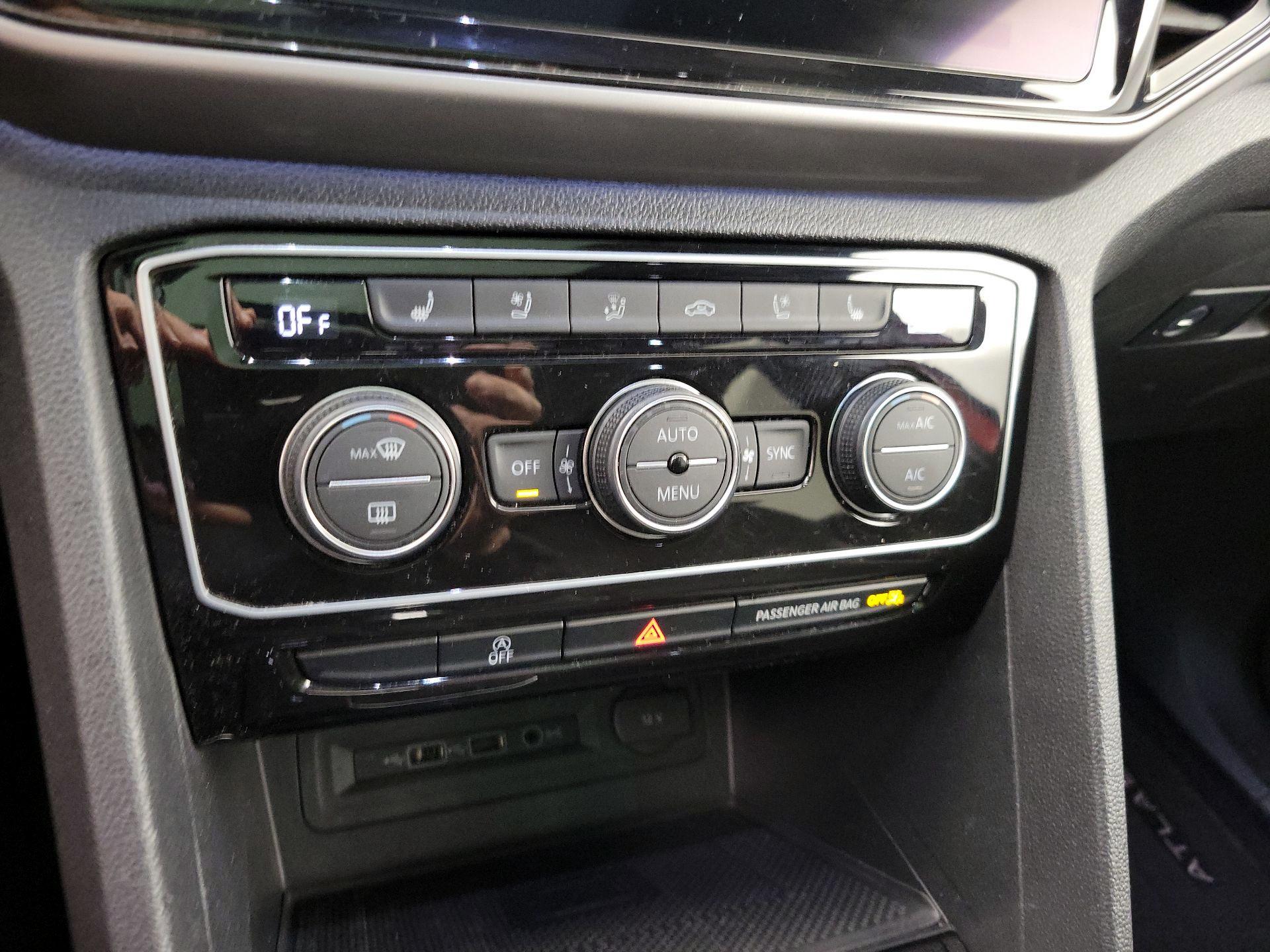 Thumbnail: 2020 Volkswagen Atlas - 16