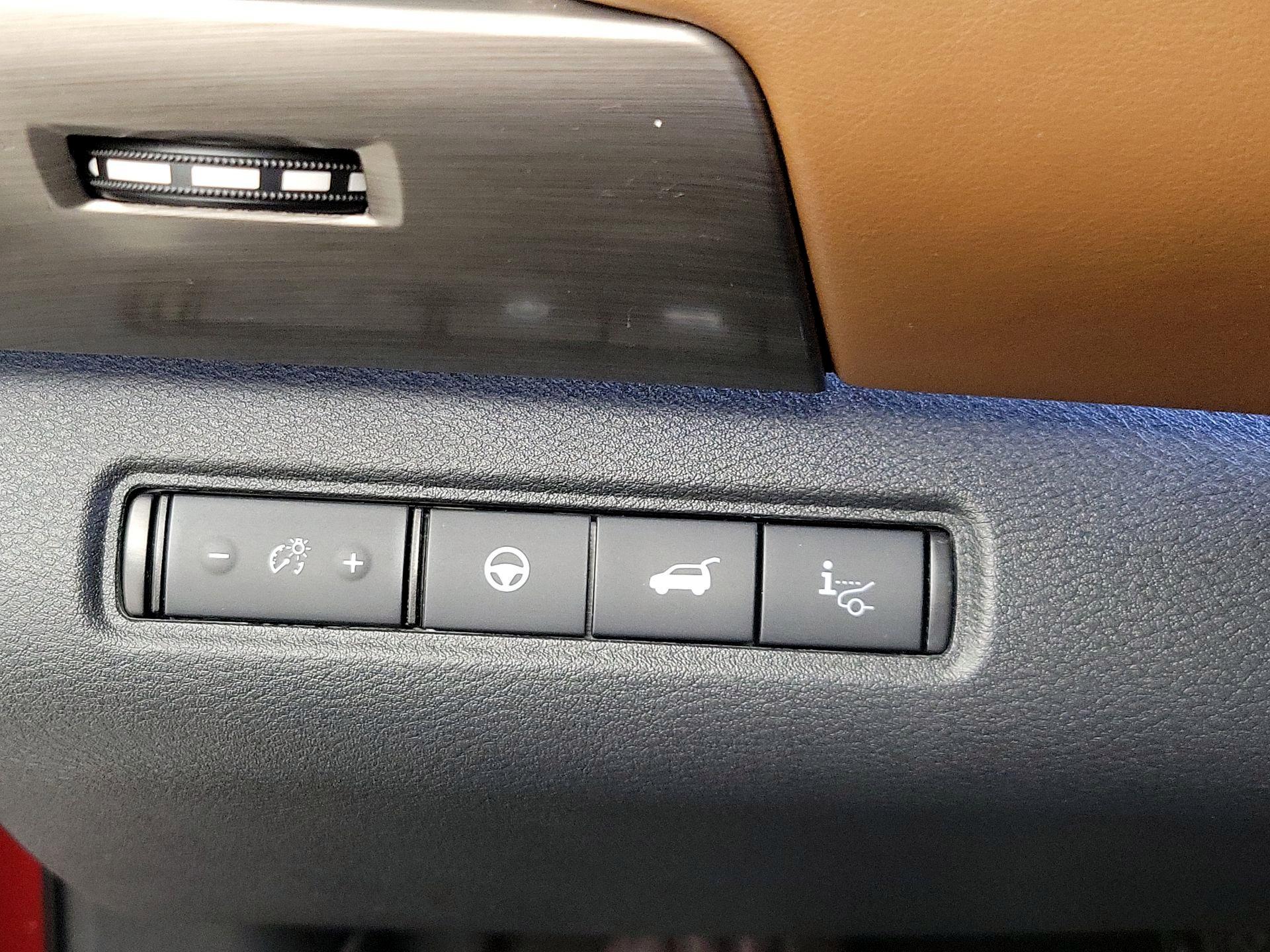 Thumbnail: 2023 Nissan Pathfinder - 13