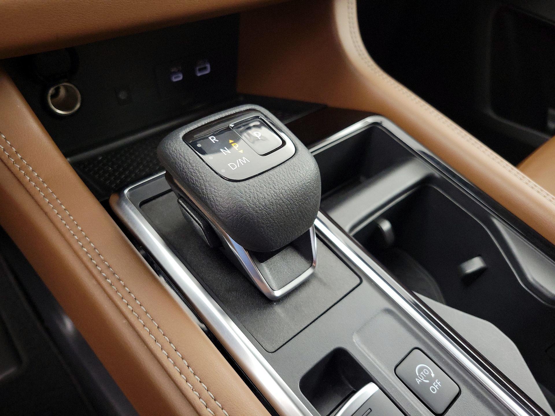 Thumbnail: 2023 Nissan Pathfinder - 18