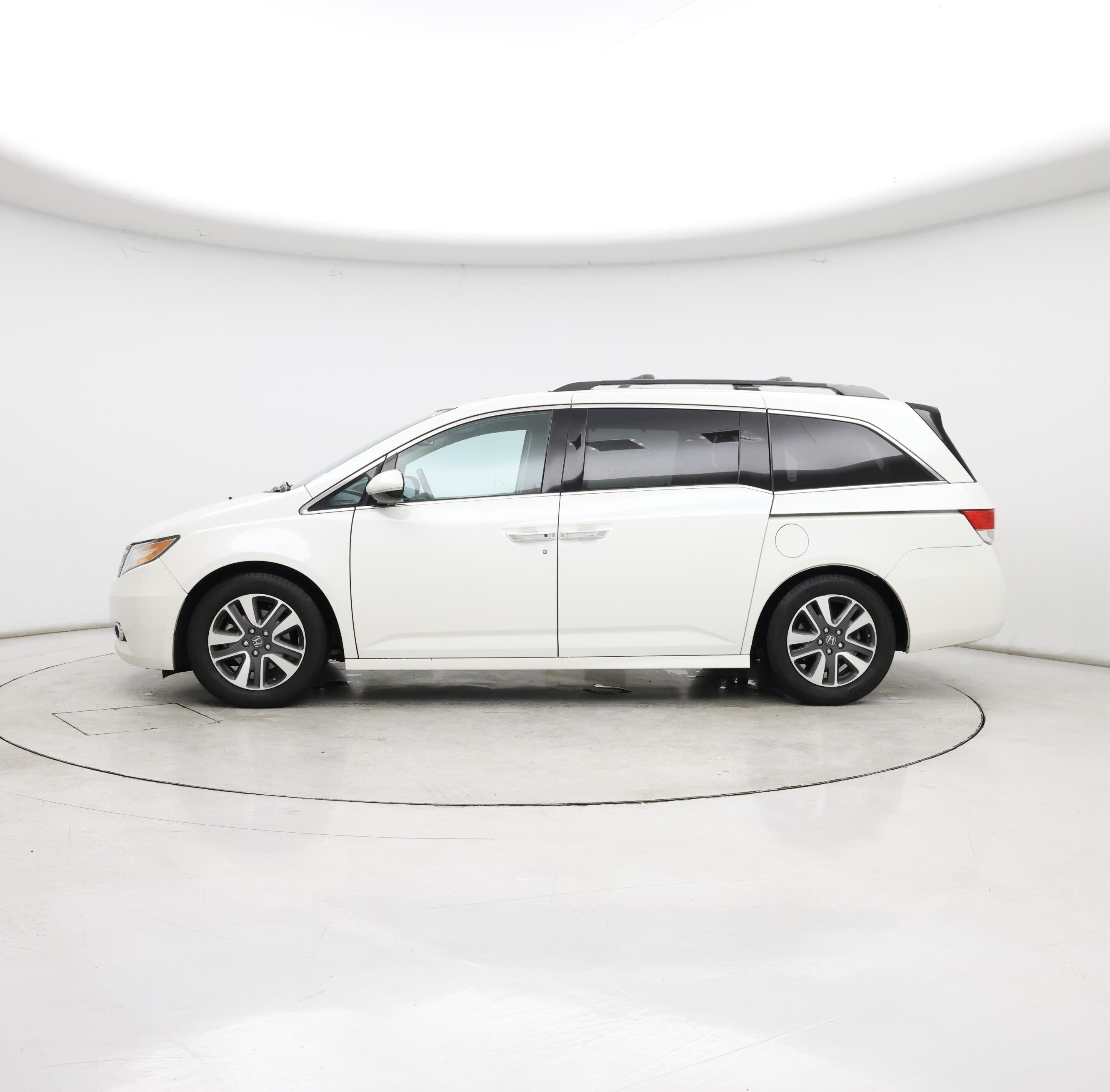 Thumbnail: 2014 Honda Odyssey - 3