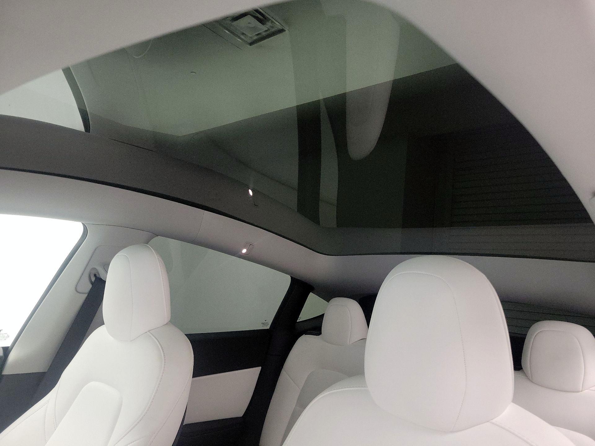 Thumbnail: 2021 Tesla Model Y - 18