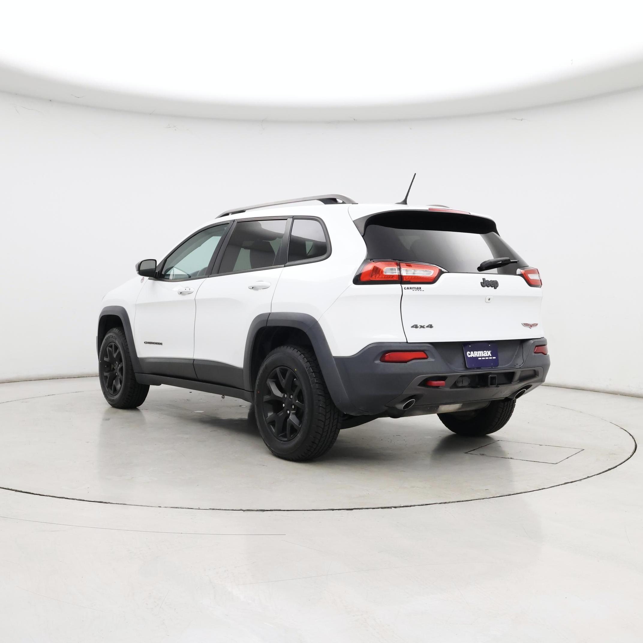 Thumbnail: 2015 Jeep Cherokee - 2
