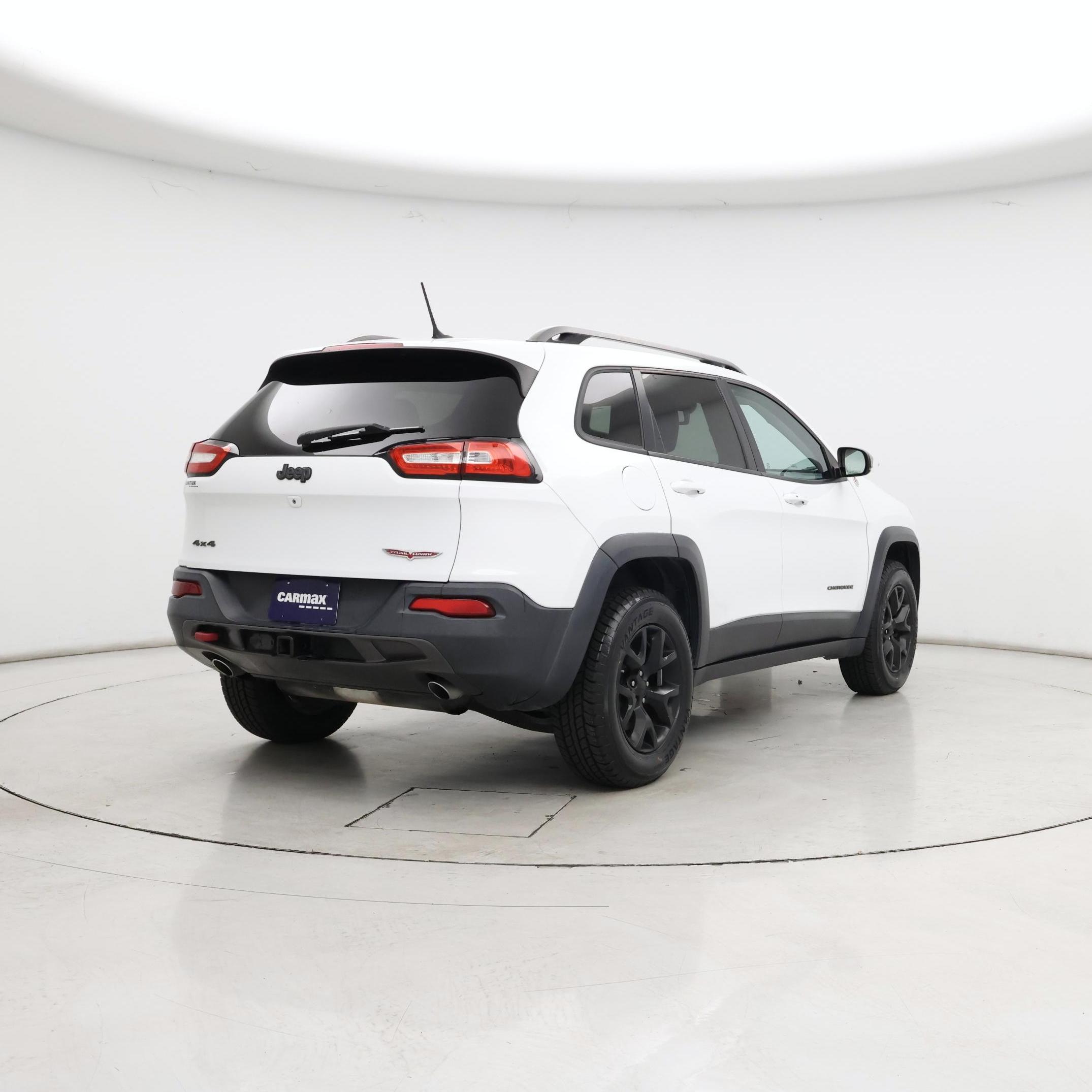 Thumbnail: 2015 Jeep Cherokee - 8