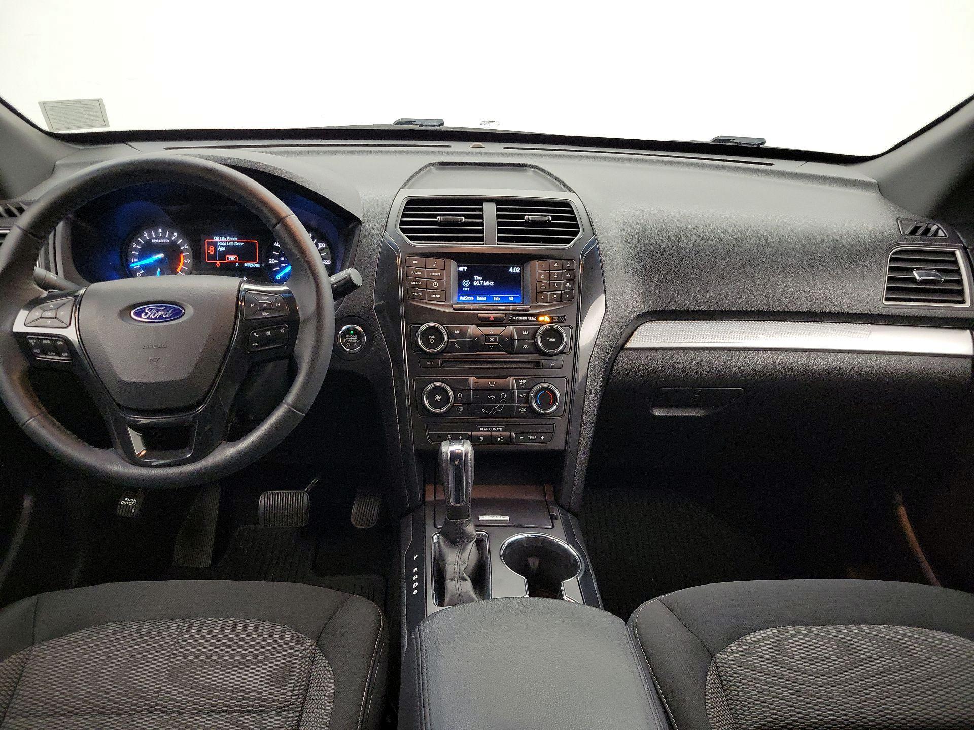 Thumbnail: 2016 Ford Explorer - 9