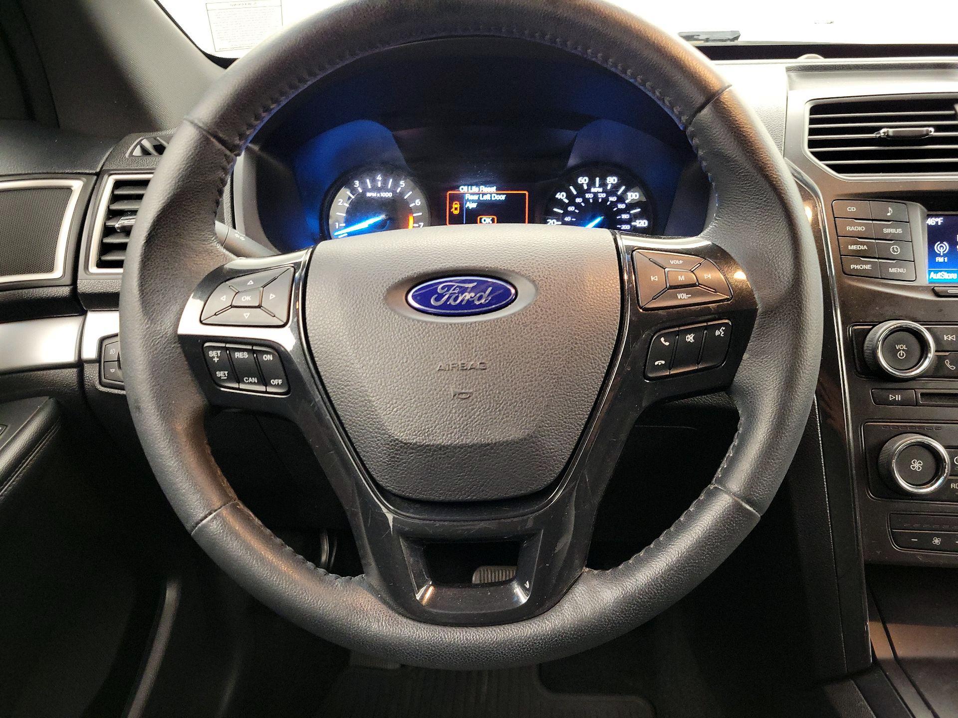 Thumbnail: 2016 Ford Explorer - 10
