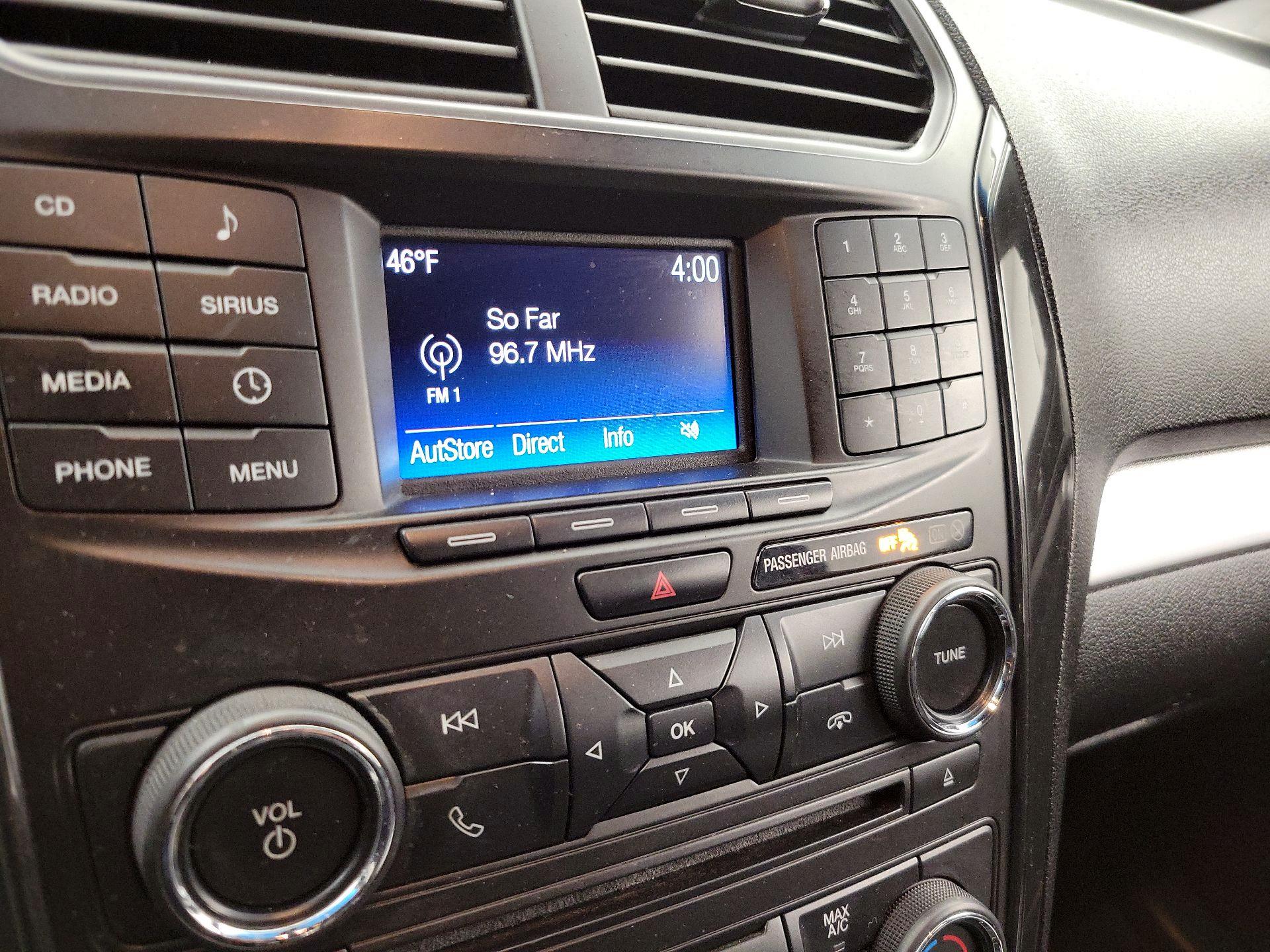 Thumbnail: 2016 Ford Explorer - 15