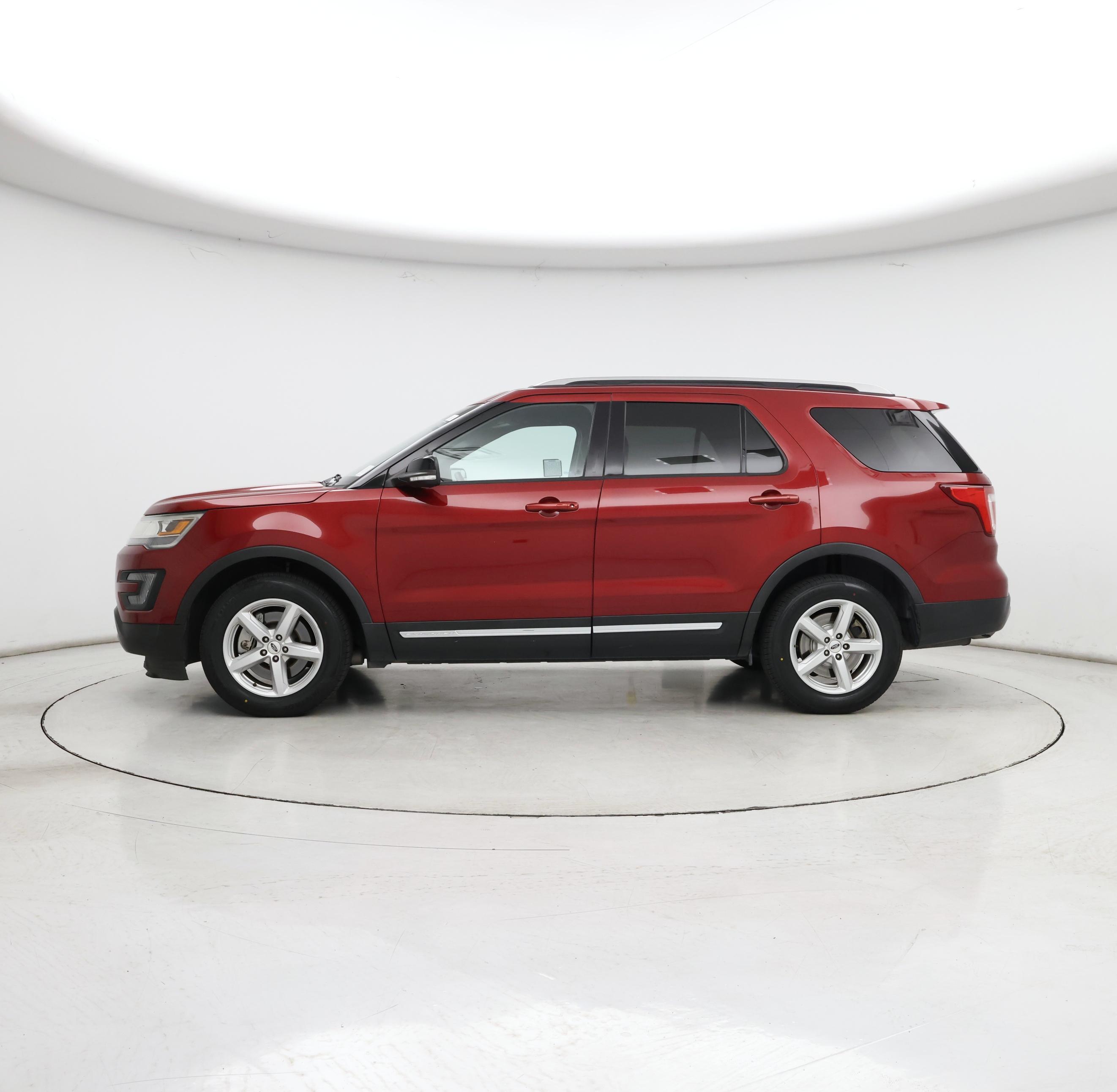 Thumbnail: 2016 Ford Explorer - 3
