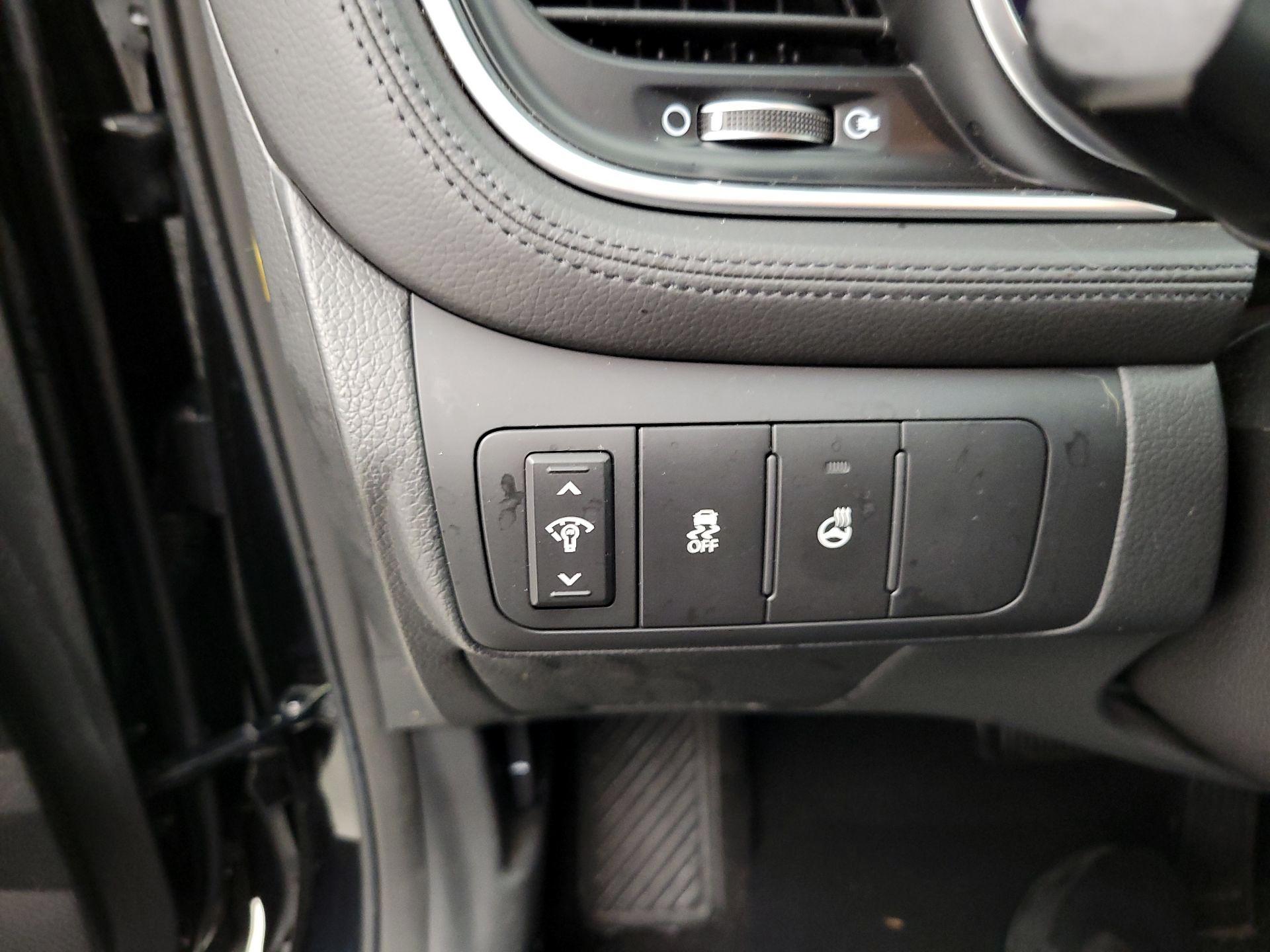 Thumbnail: 2015 Kia Optima - 13