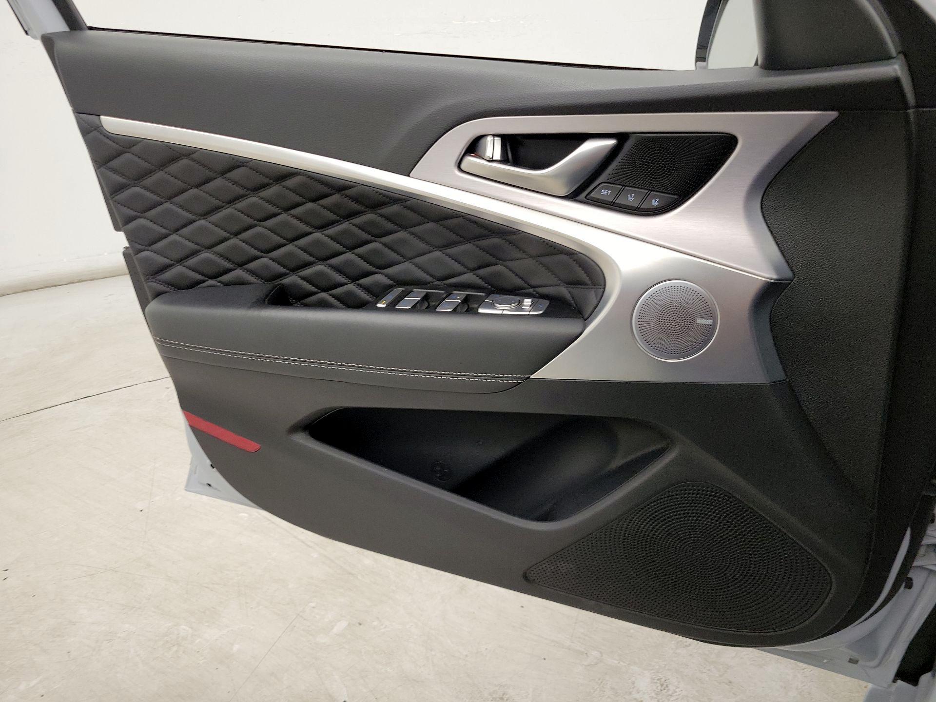 Thumbnail: 2019 Genesis G70 - 12